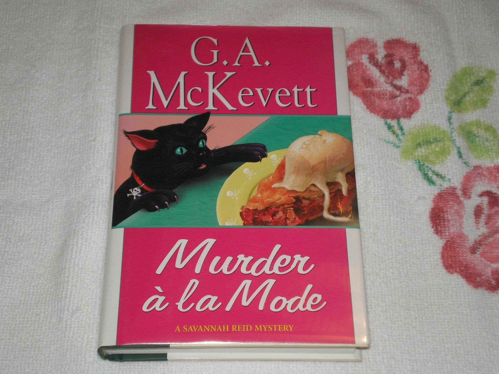 Murder A La Mode (Savannah Reid Mysteries) used book depot