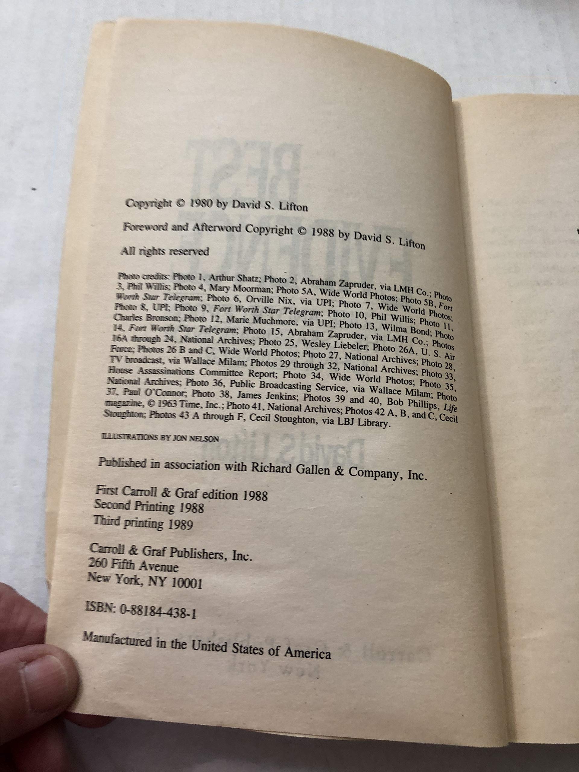Best Evidence: Disguise and Deception in the Assassination of John F. Kennedy