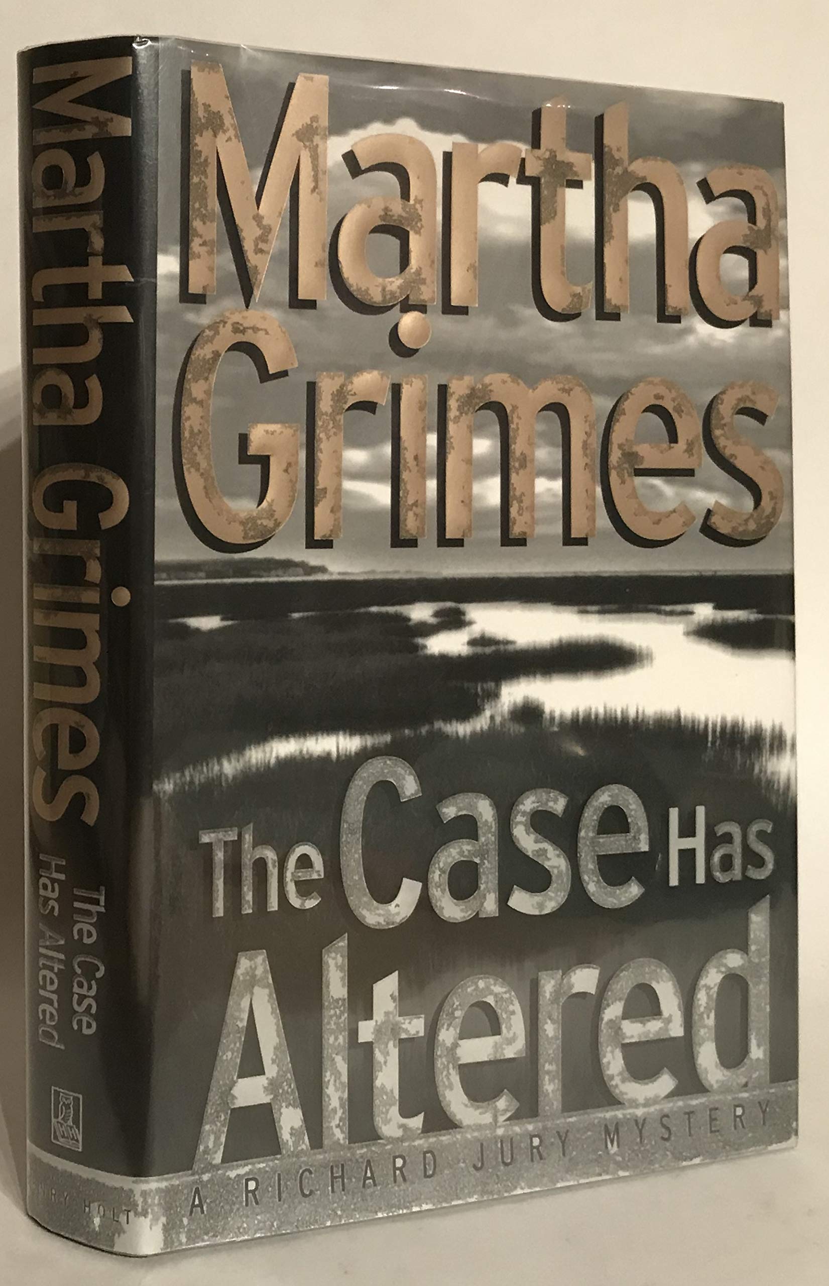 The Case Has Altered (Richard Jury Mysteries) used book depot