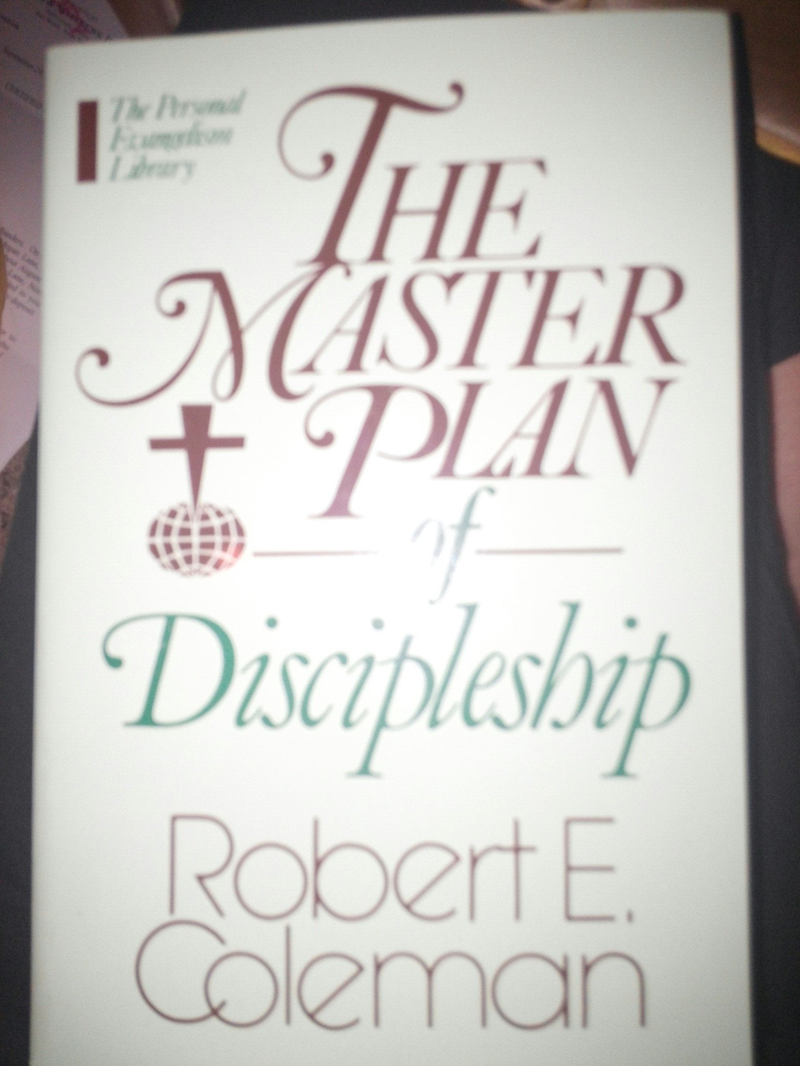 The Master Plan of Discipleship (The Personal Evangelism Library) used book depot