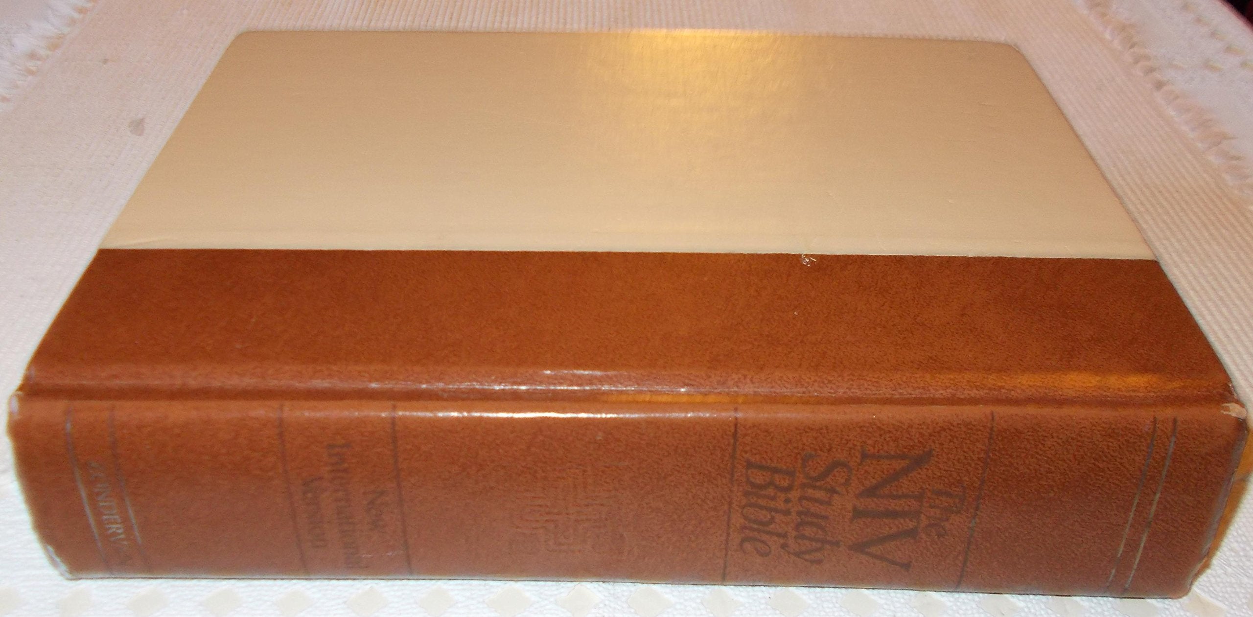 The NIV Study Bible: New International Version