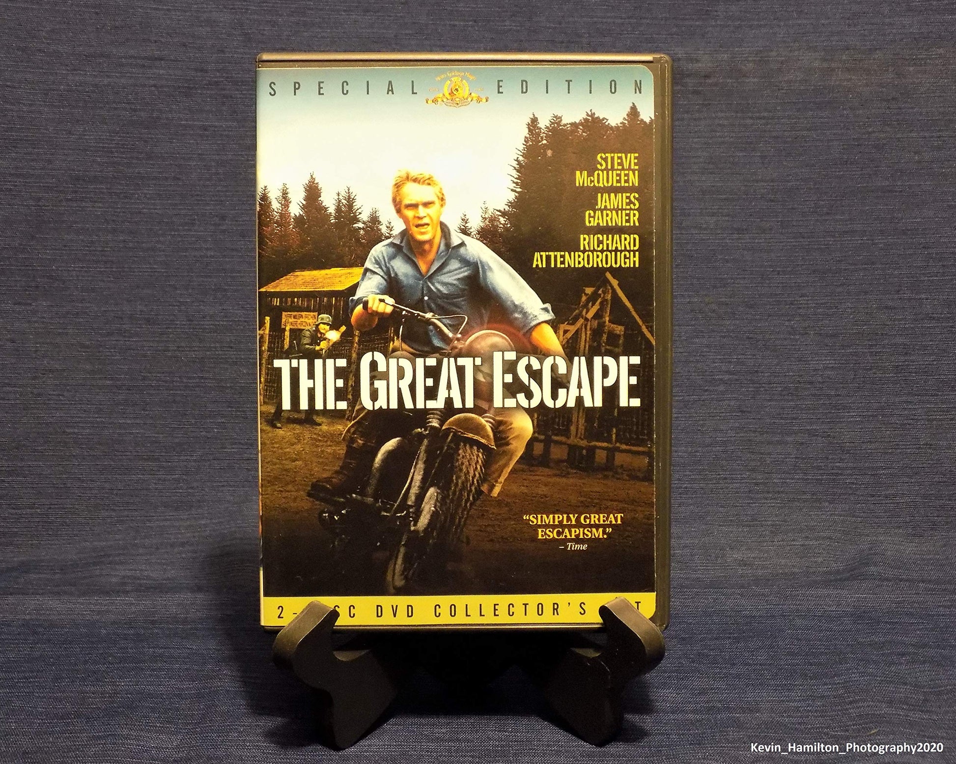 The Great Escape (2-Disc Collector's Set) [DVD] used book depot