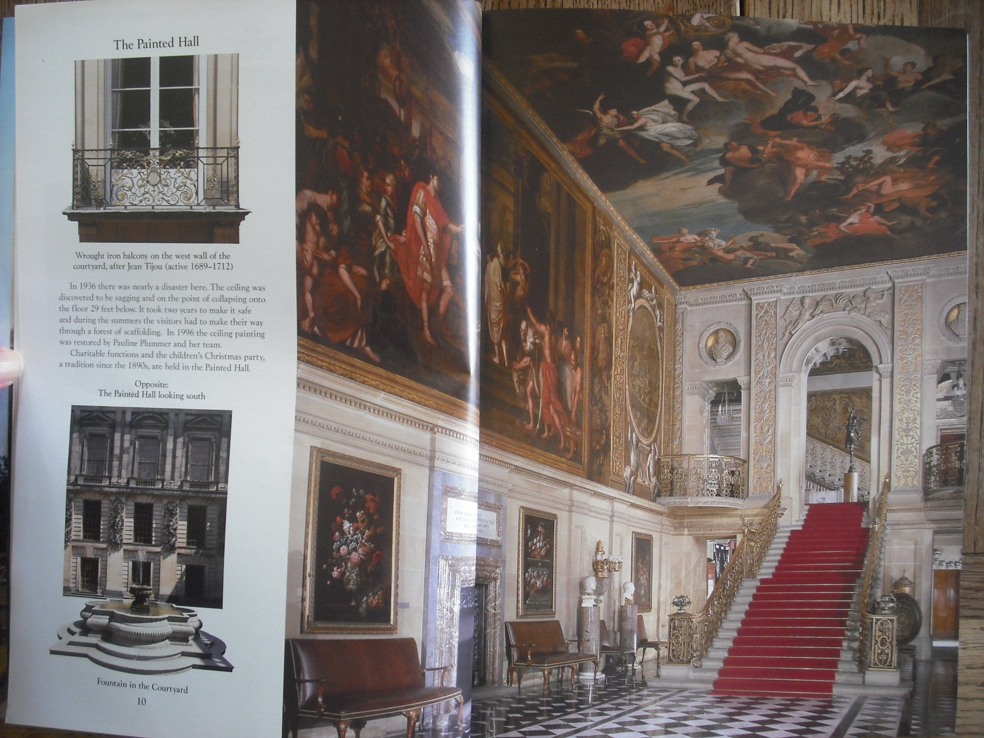Chatsworth: The Home of the Duke and Duchess of Devonshire (Great Houses of Britain) used book depot