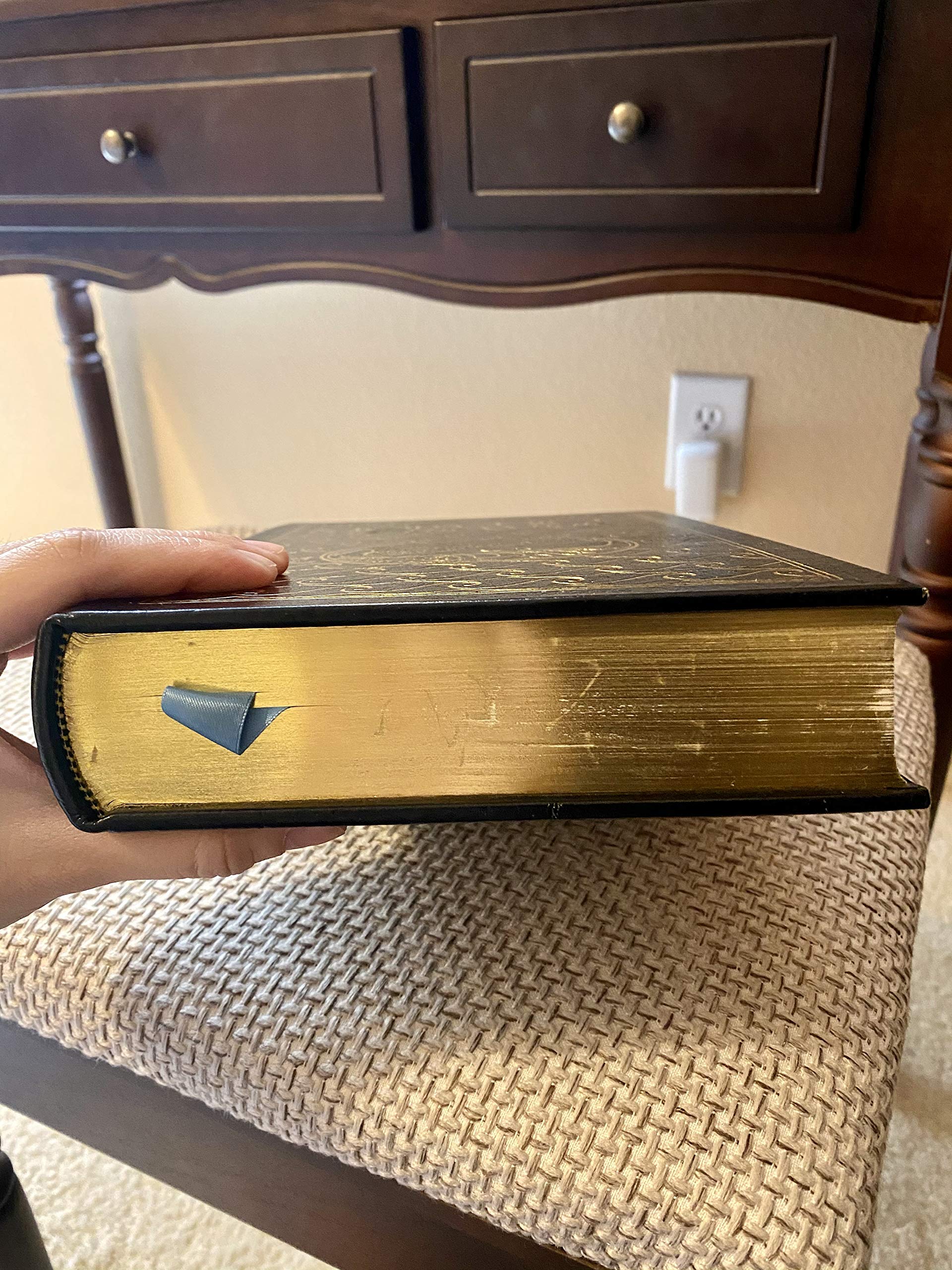 Moby Dick; or, The Whale - The 100 Greatest Books Ever Written, Collector's Edition used book depot