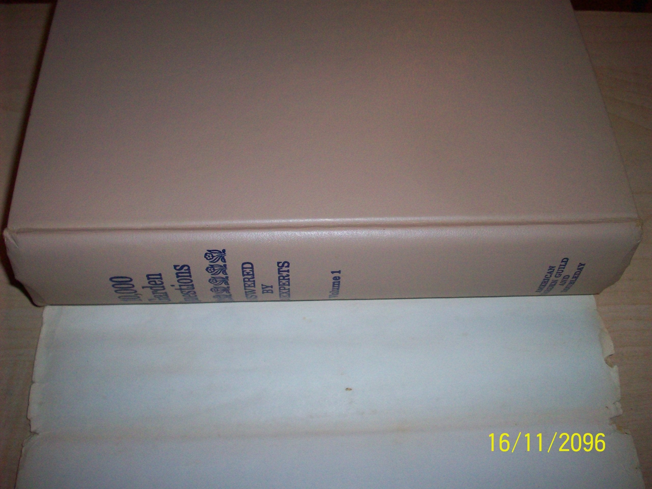 10,000 Garden Questions used book depot