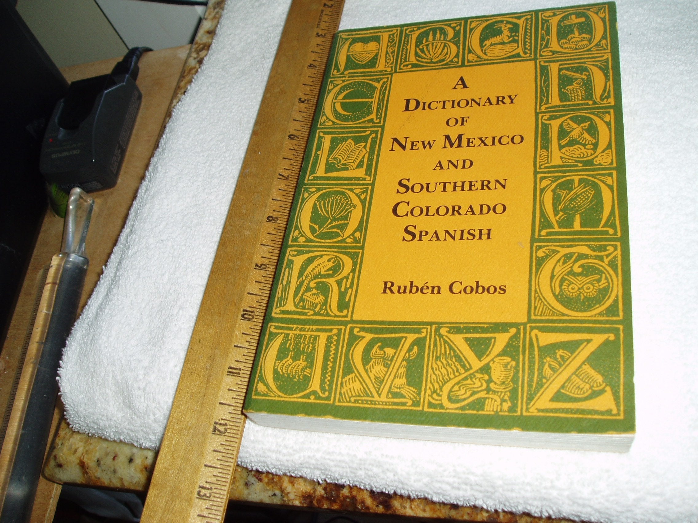 Dictionary of New Mexico and Southern Colorado Spanish (English and Spanish Edition) used book depot