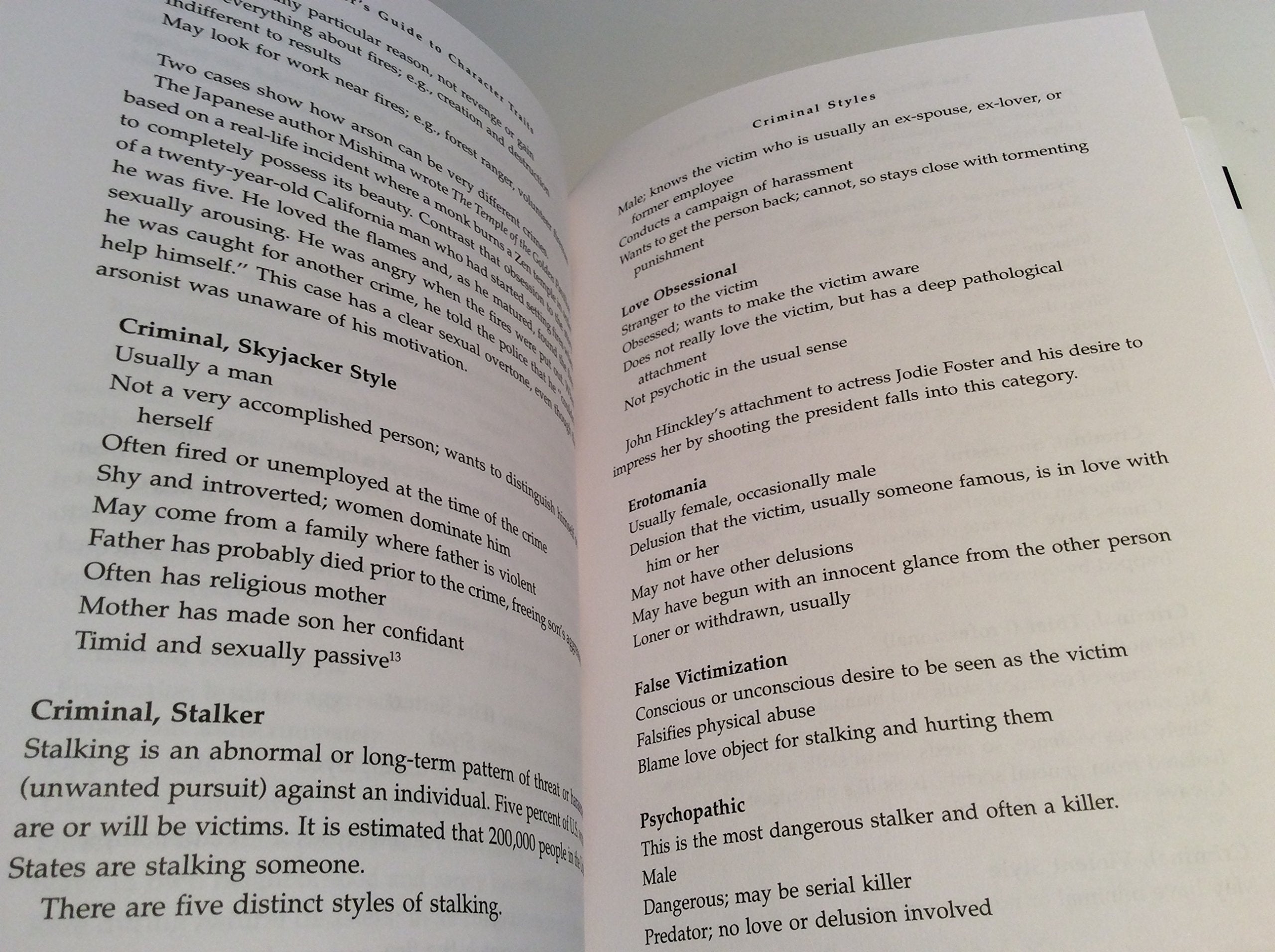 The Writer's Guide to Character Traits: Includes Profiles of Human Behaviors and Personality Types