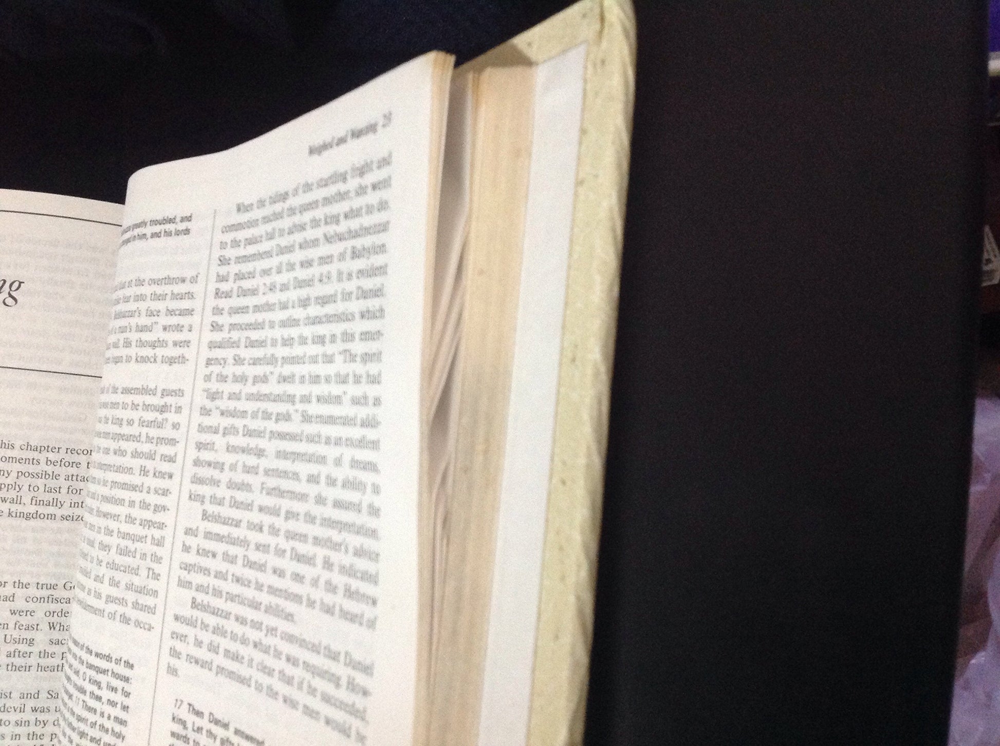 The Holy Bible: Authorized King James Version, With Full-Color Illustrations of the Old Masters (1976, Hologram of The Last Supper on Cover) used book depot