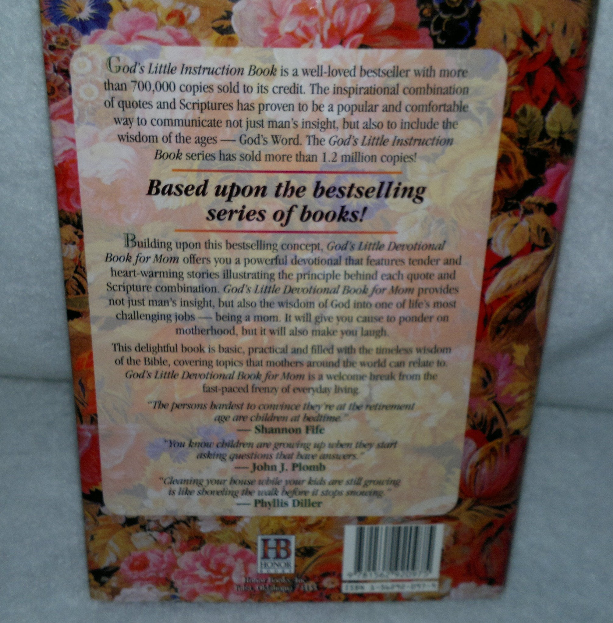 God's Little Devotional Book for Moms