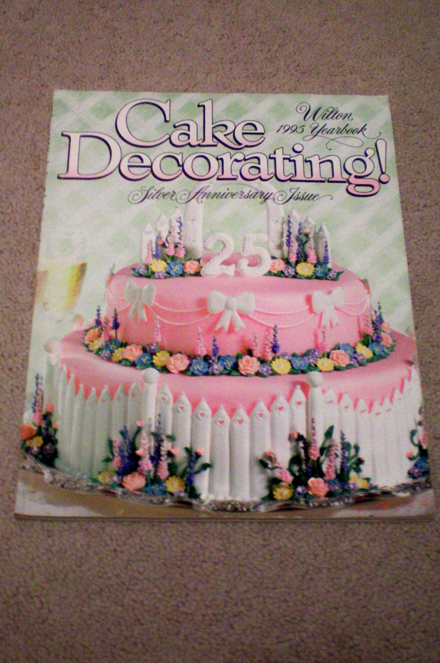 Wilton 1995 Yearbook Cake Decorating used book depot