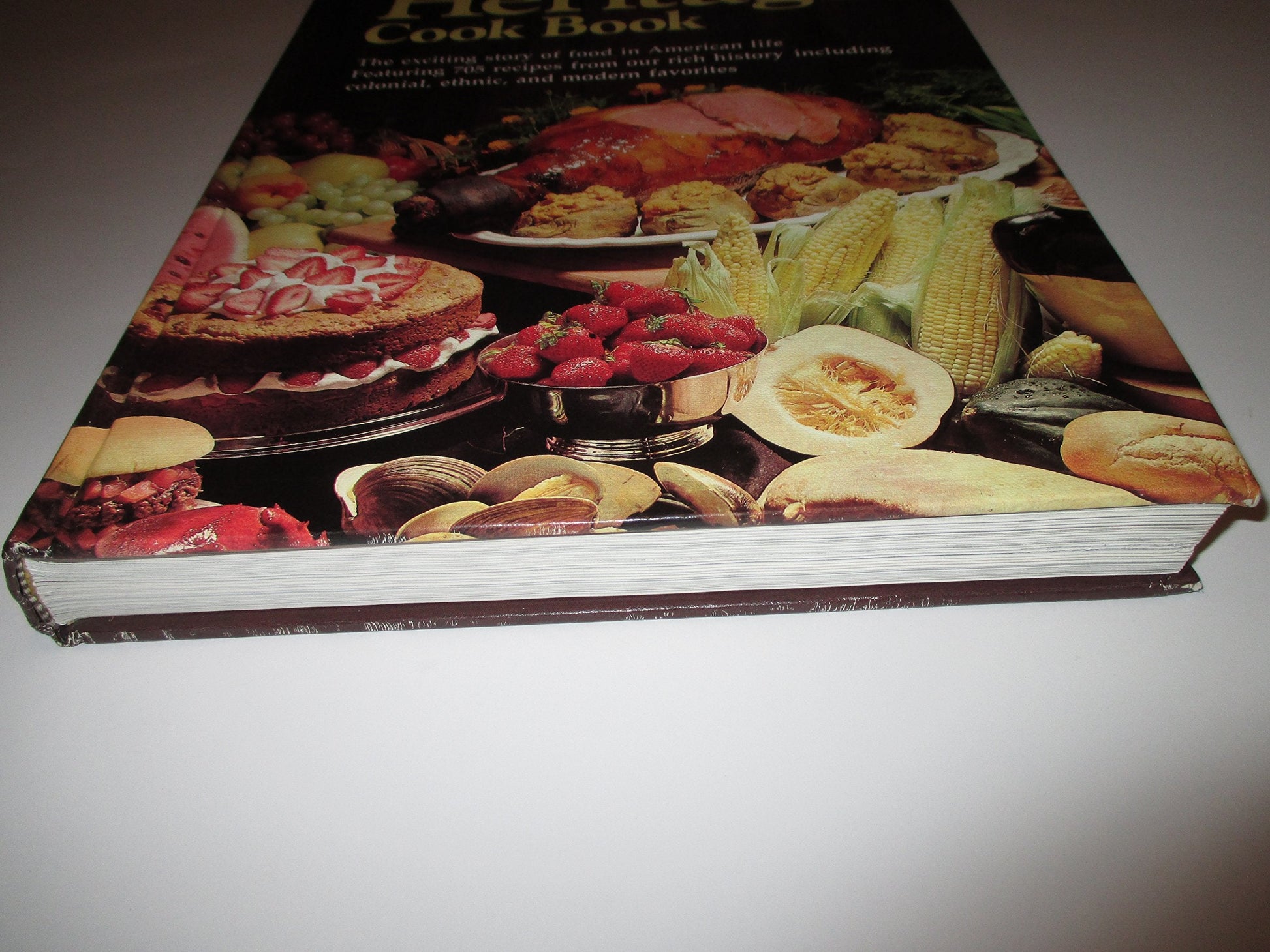 Better Homes and Gardens Heritage Cook Book used book depot