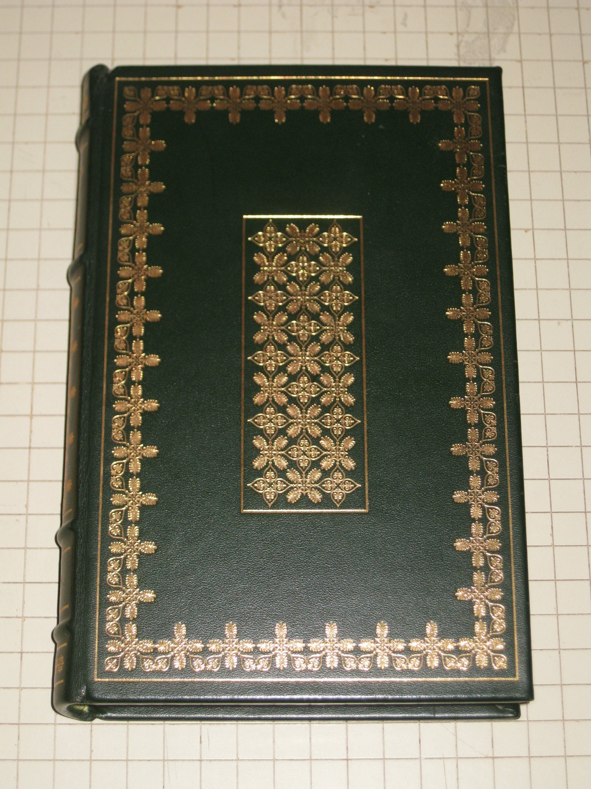 Sister Carrie - Theodore Dreiser - The Franklin Library - Ben Stahl Illustrations - Limited Edition used book depot