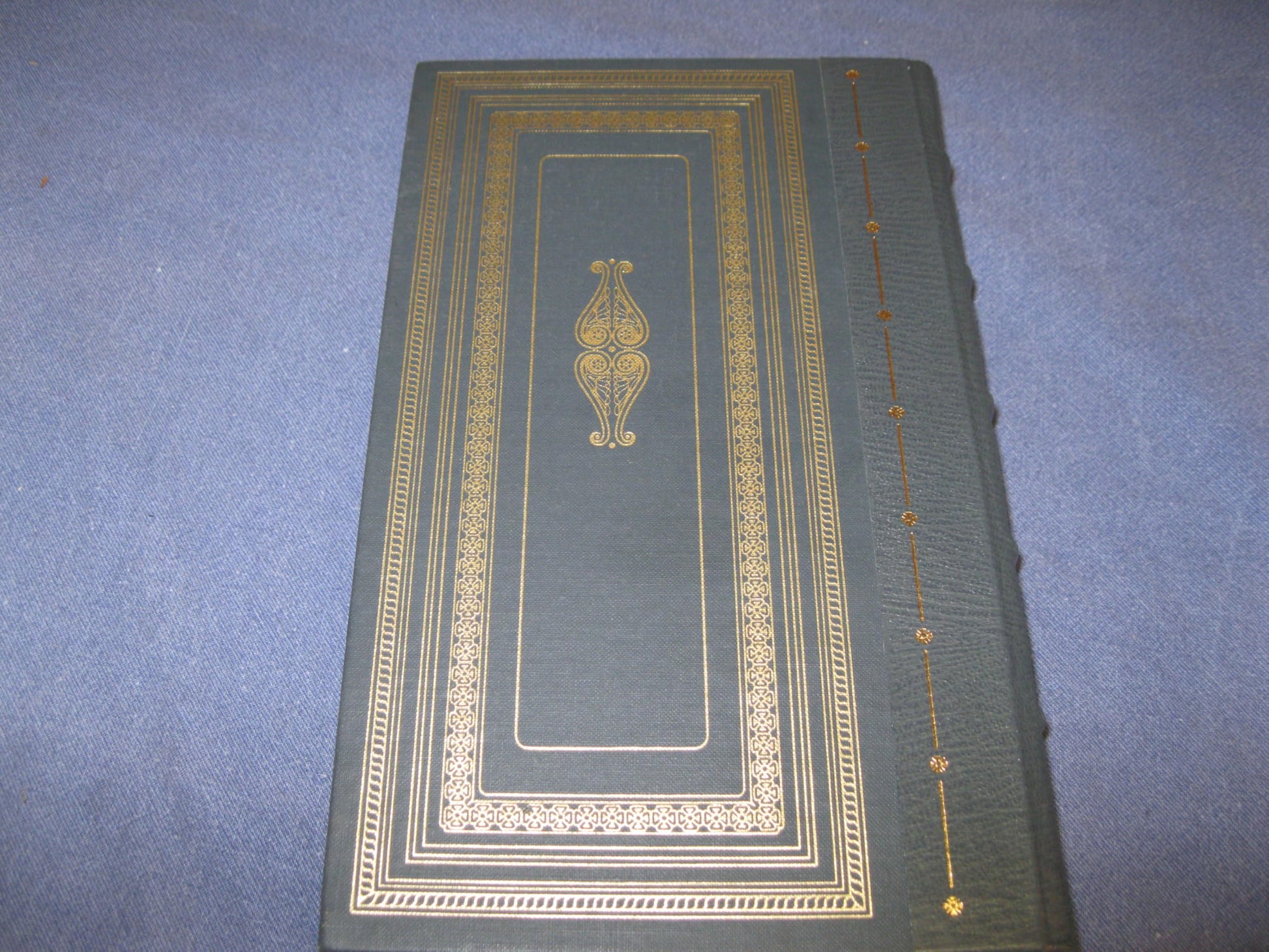 Rare Virgil, translation Of John Dryden / FRANKLIN LIBRARY THE AENEID 1982 used book depot