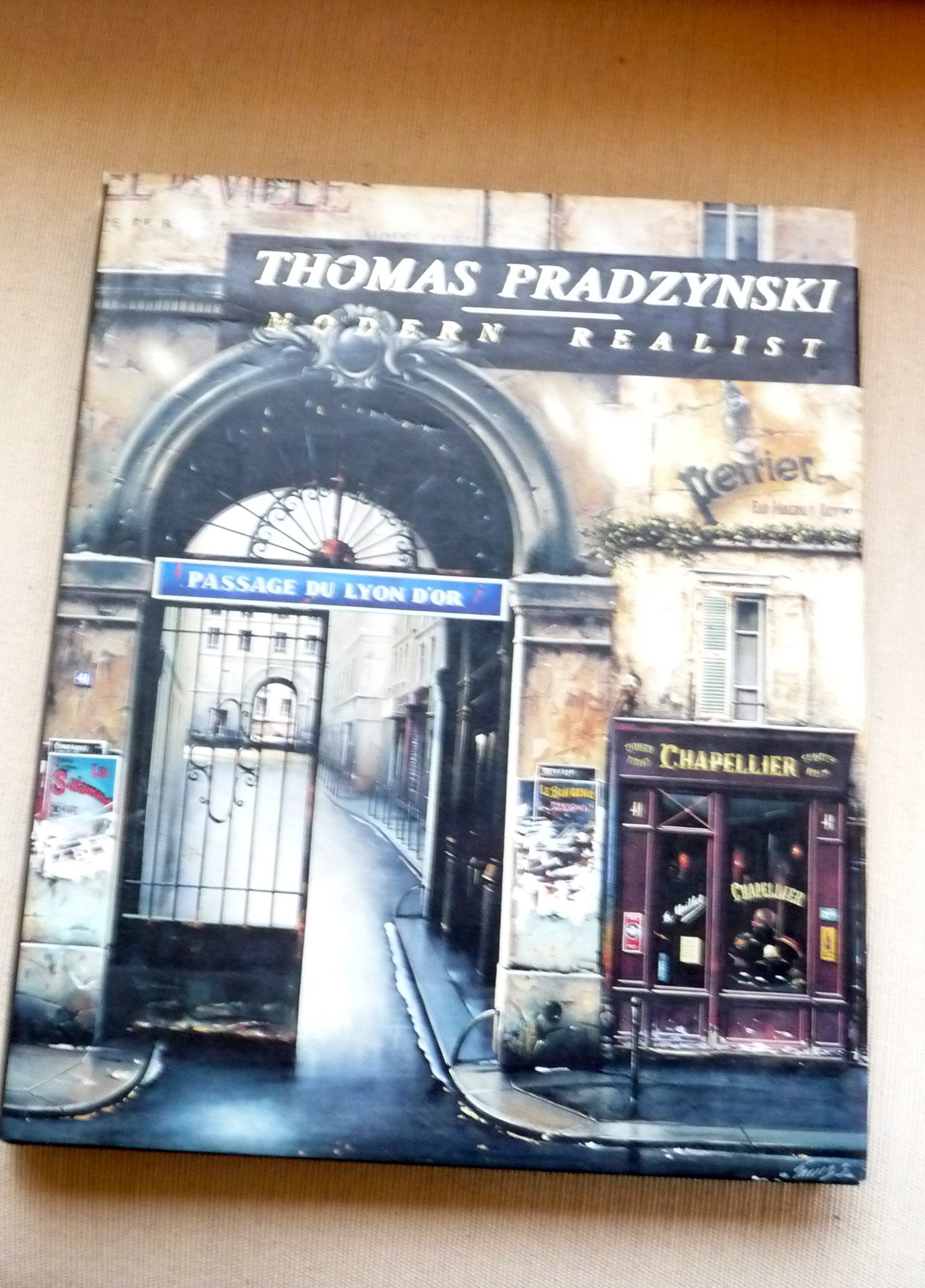 Thomas Pradzynski: Modern Realist used book depot