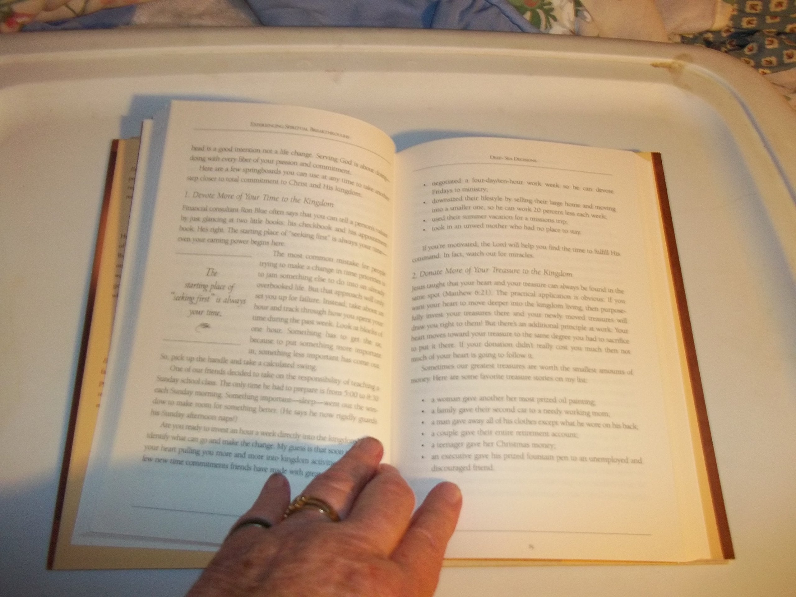 Experiencing Spiritual Breakthroughs : The Powerful Principle of the Three Chairs