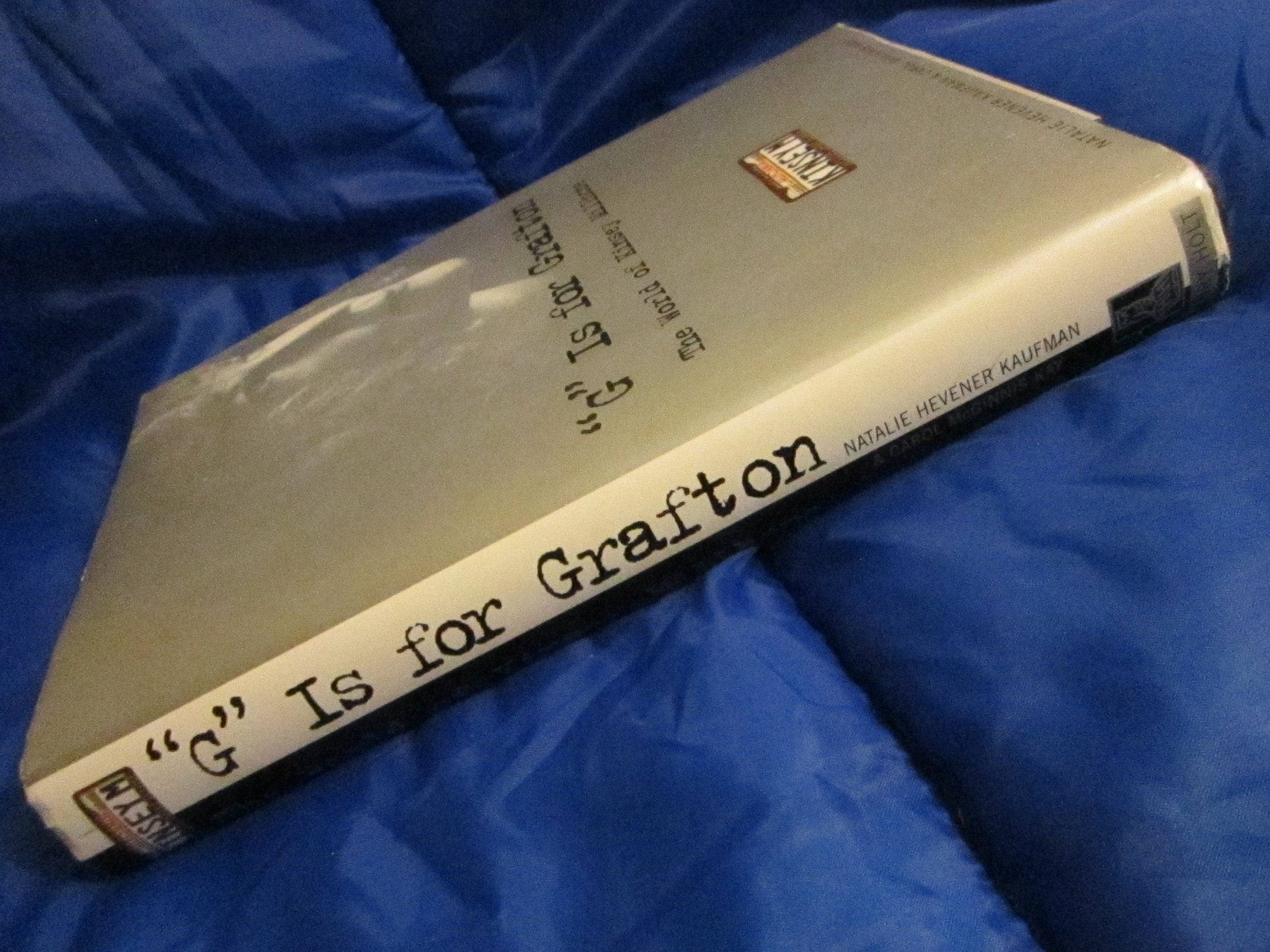 'G' Is for Grafton : The World of Kinsey Millhone used book depot