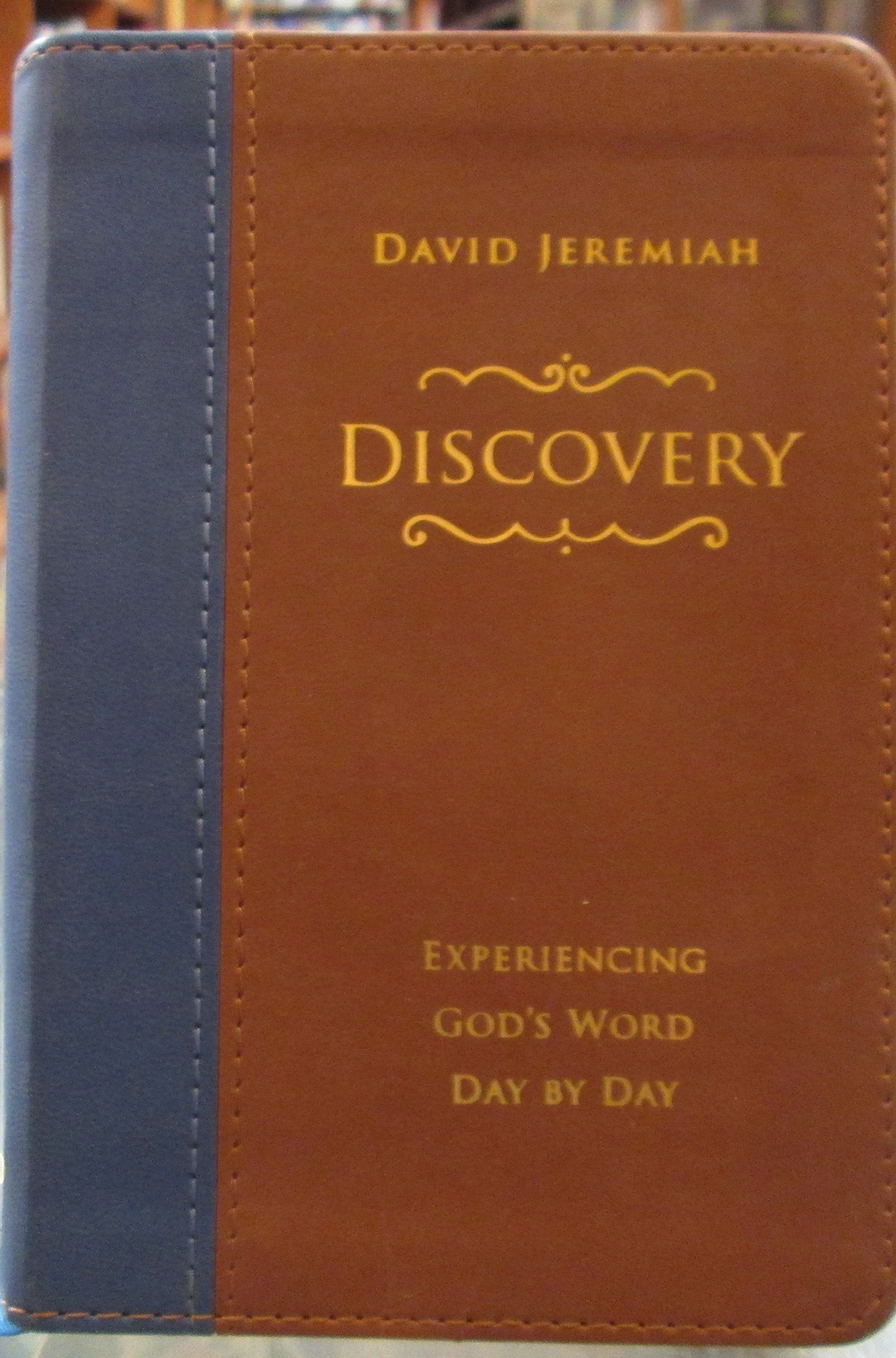 Discovery : Experiencing God's Word Day By Day used book depot