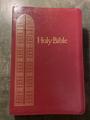 Holy Bible,KJV, Giant Print, Red Letter Edition, Concordance Leather cover burgundy 885CBG 1990 used book depot