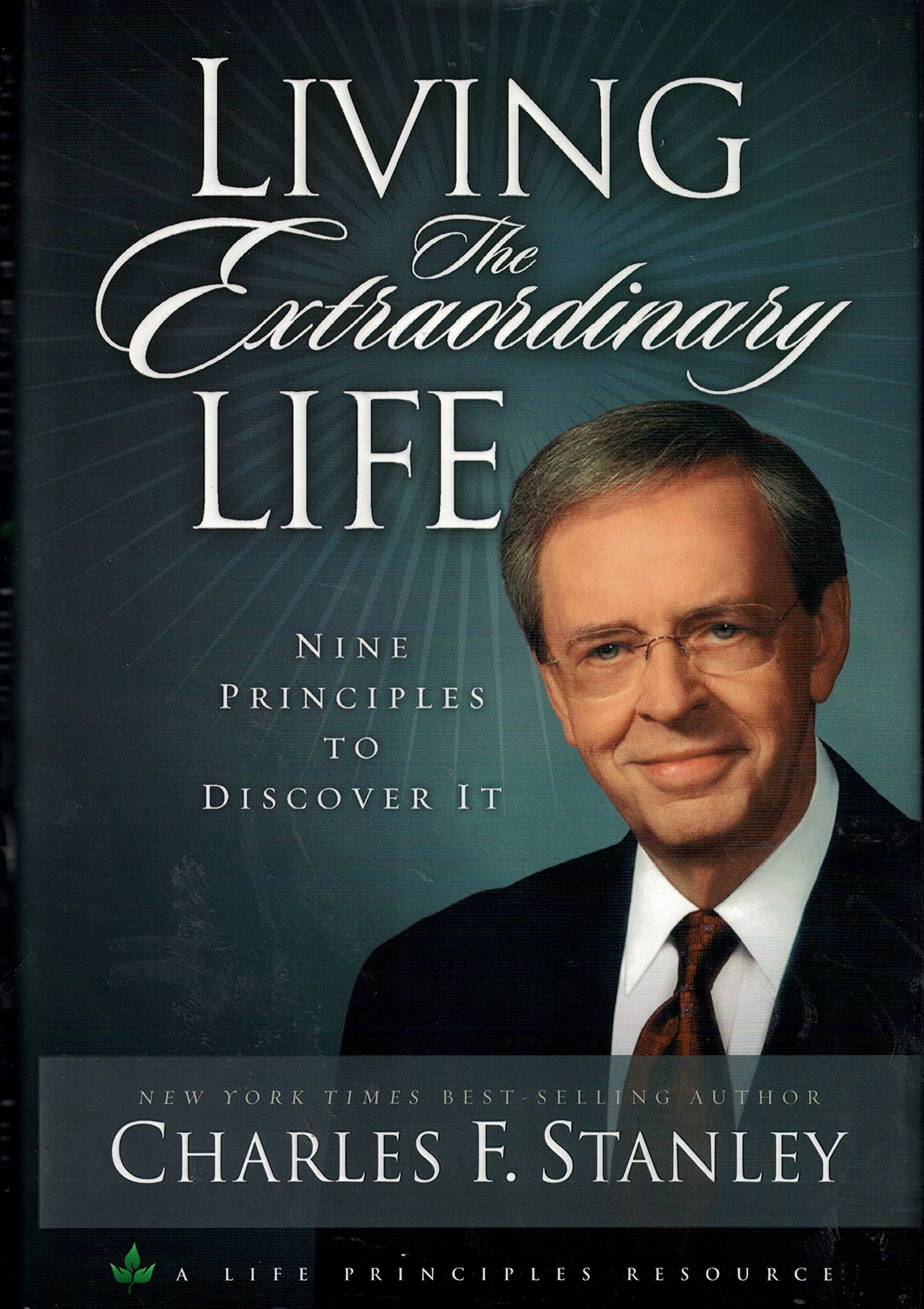 Living the Extraordinary Life: 9 Principles to Discover It used book depot