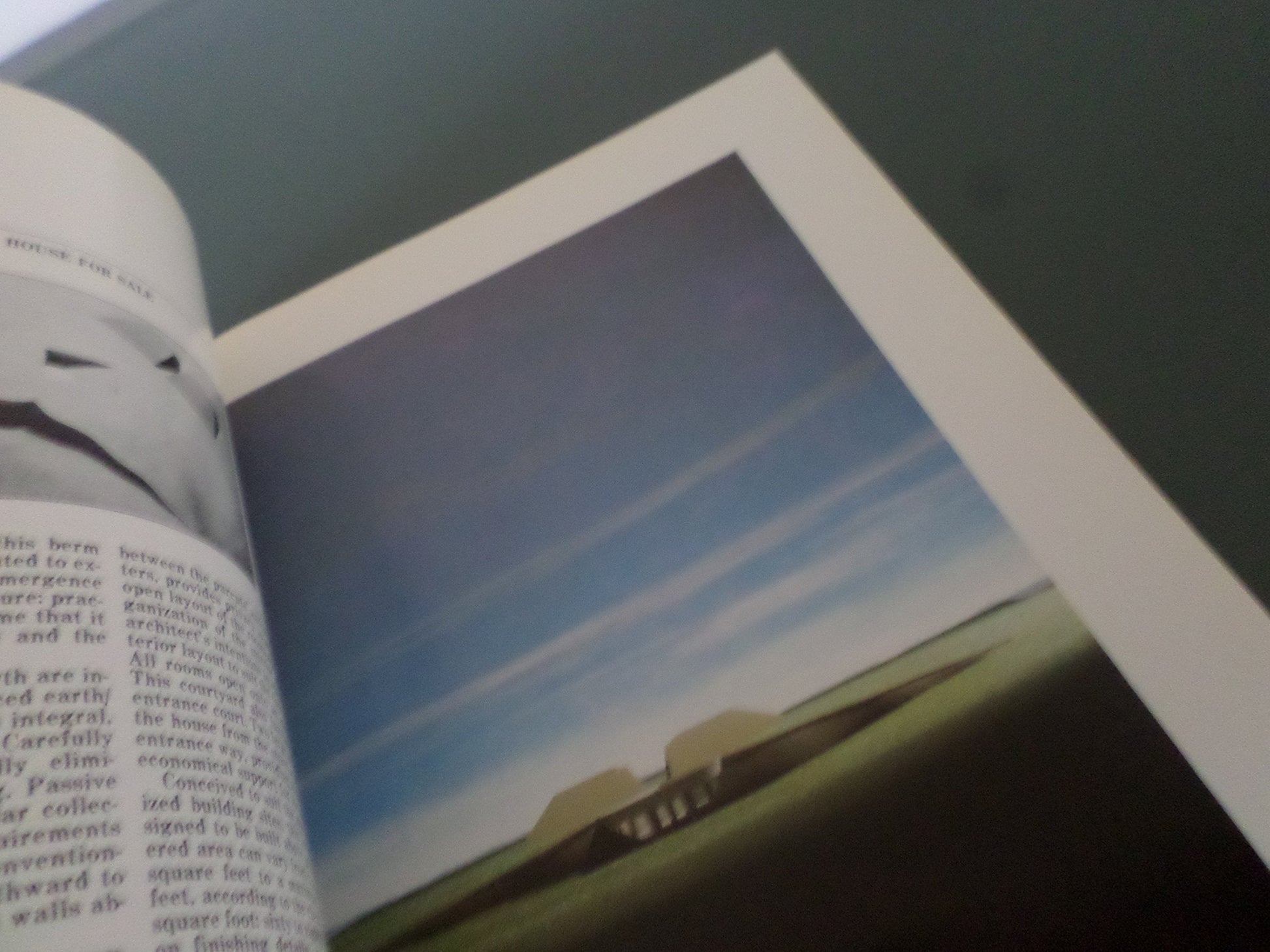 Houses for sale: Architects, Emilio Ambasz, Peter Eisenman, Vittorio Gregotti, Arata Isozaki, Charles Moore, Cesar Pelli, Cedric Price, Oswald Mathias Ungers used book depot