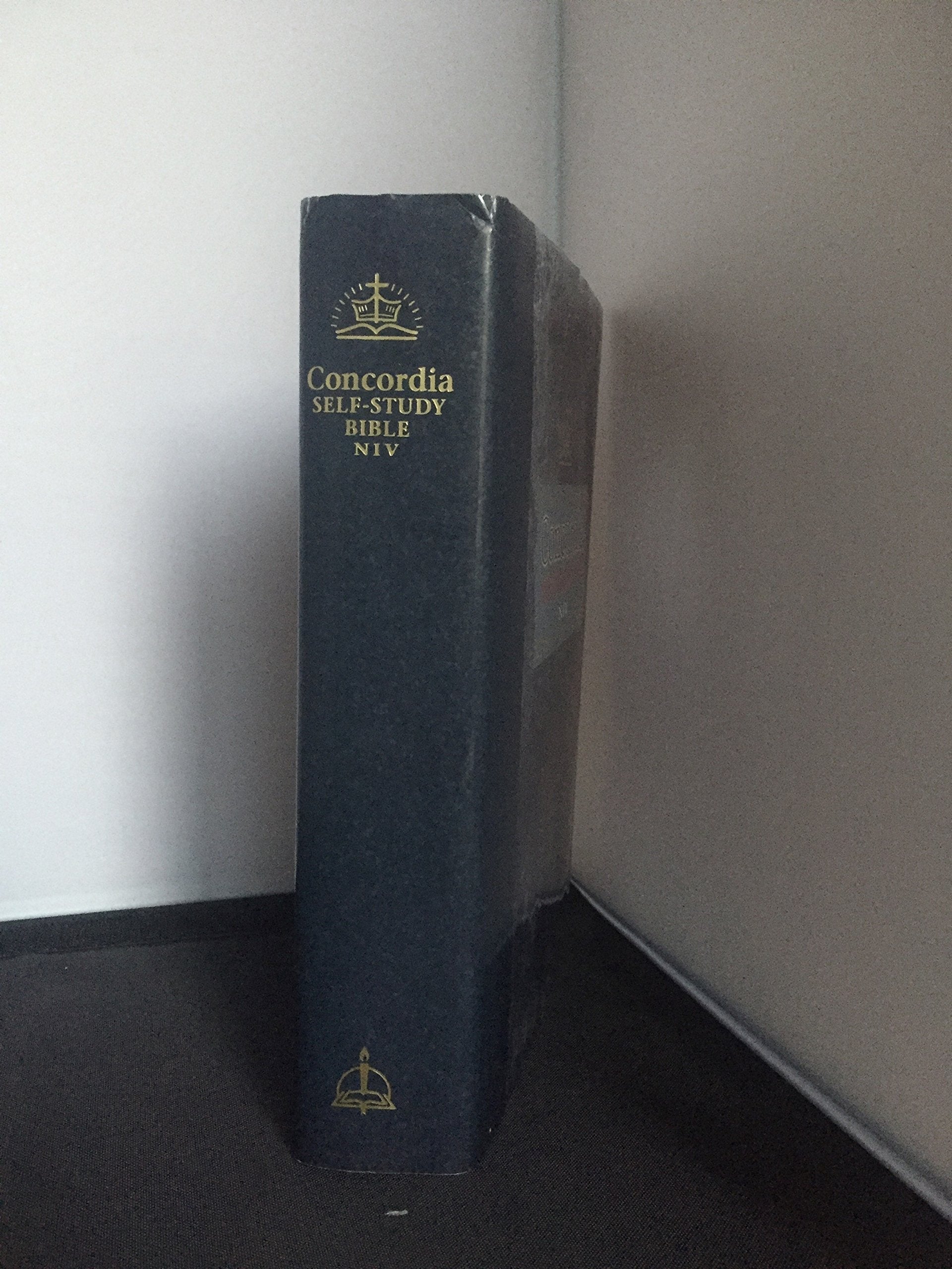 Concordia Self-Study Bible, New International Version used book depot