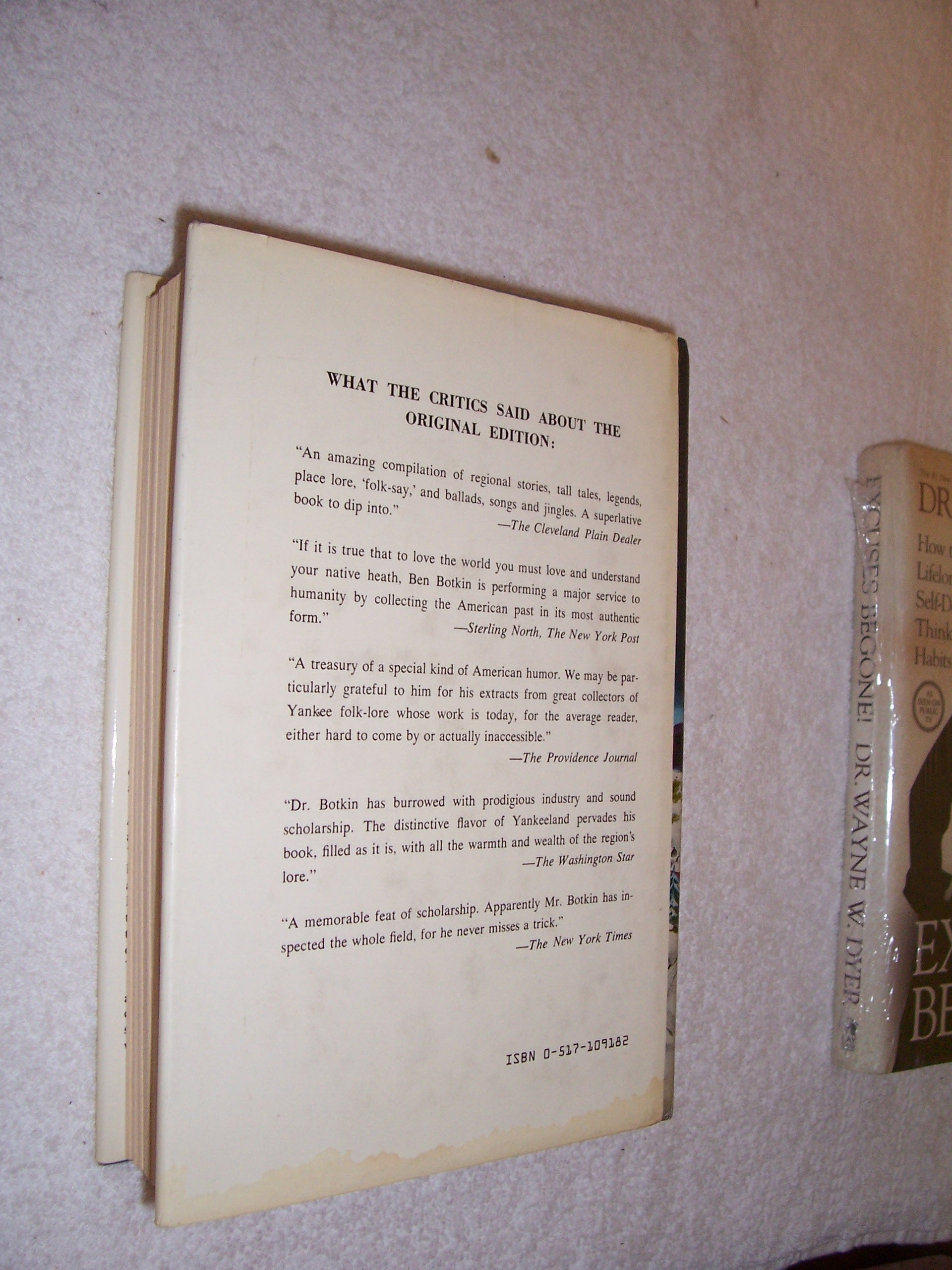 A Treasury of New England Folklore: Stories, Ballads and Traditions of Yankee Folk used book depot