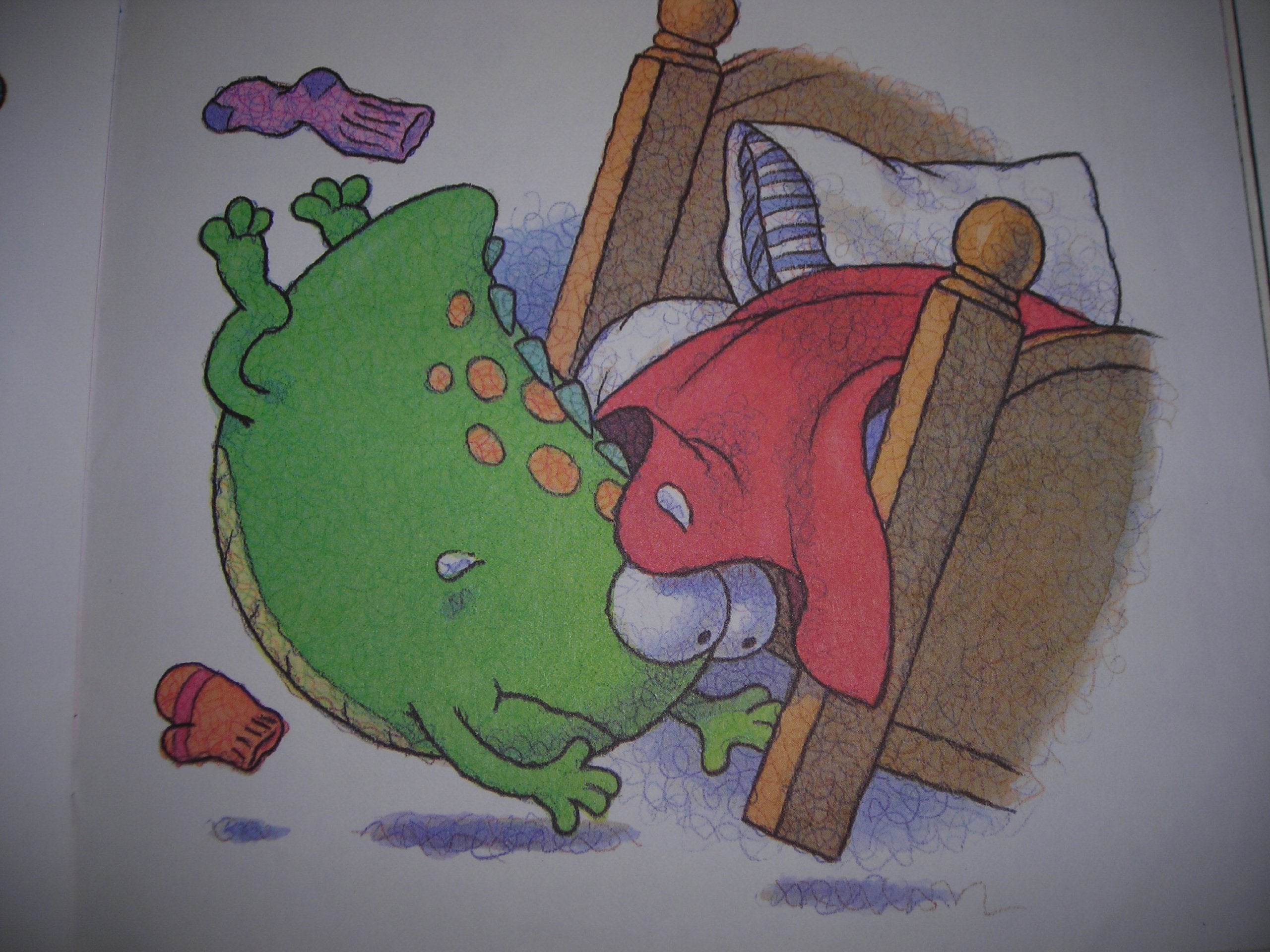 Huggly Gets Dressed (Monster Under the Bed)