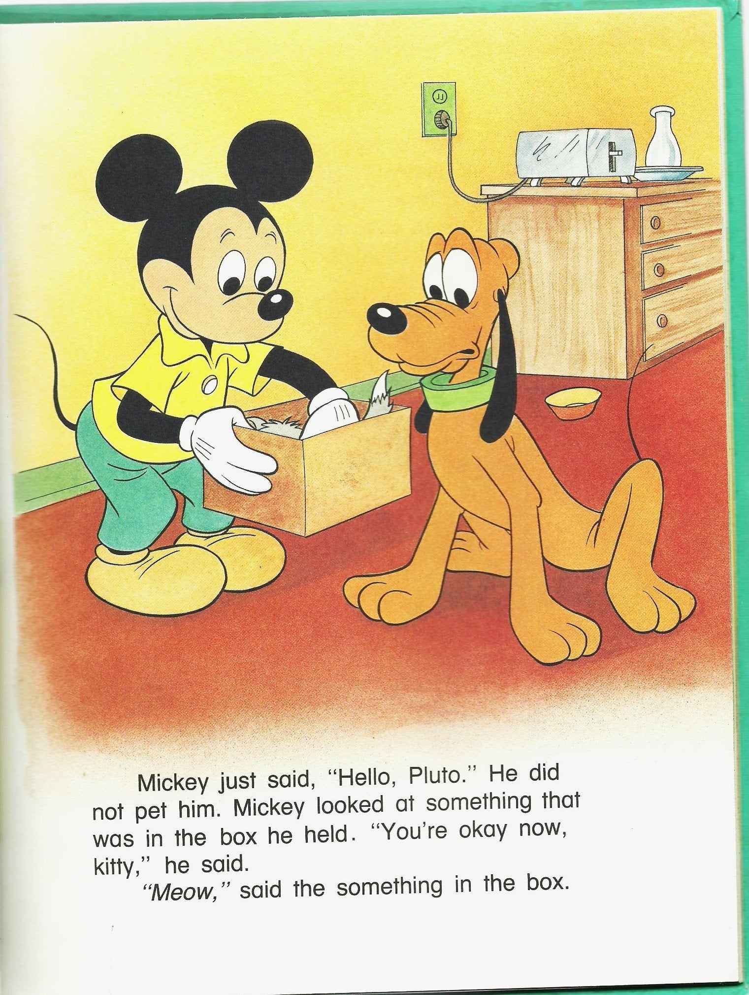 Mickey Finds a Kitten (Walt Disney Fun-To-Read Library, Volume 7) used book depot