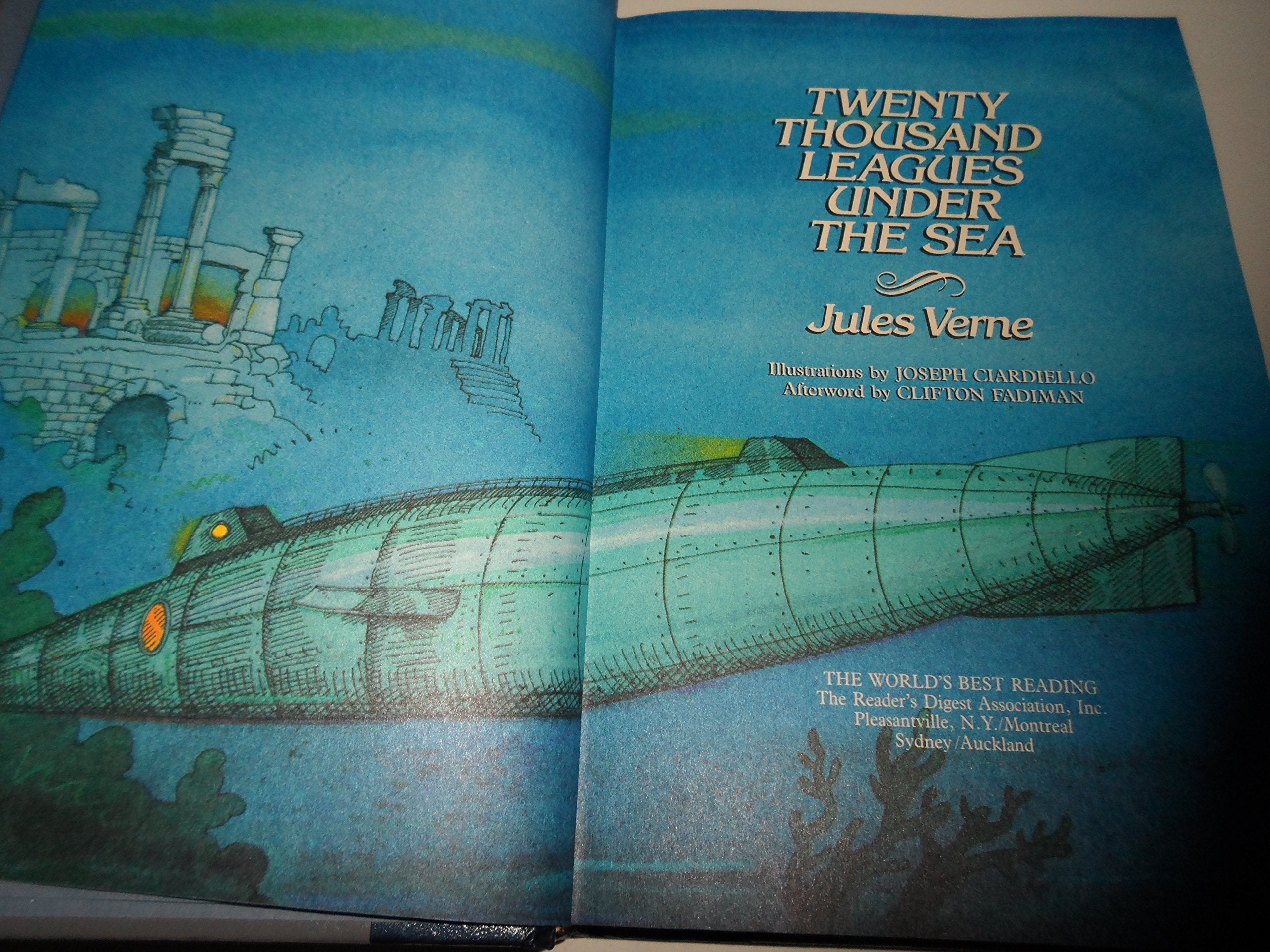 Twenty Thousand Leagues under the Sea (World's Best Reading) used book depot