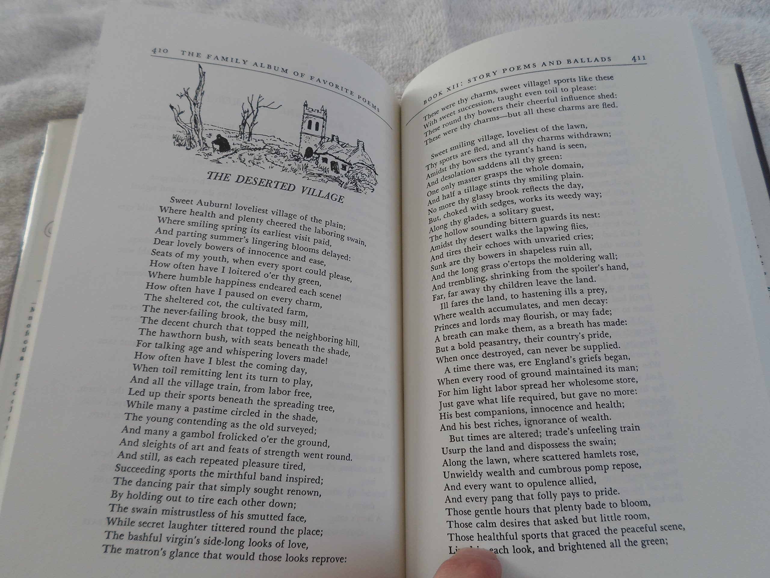 The Family Album of Favorite Poems used book depot
