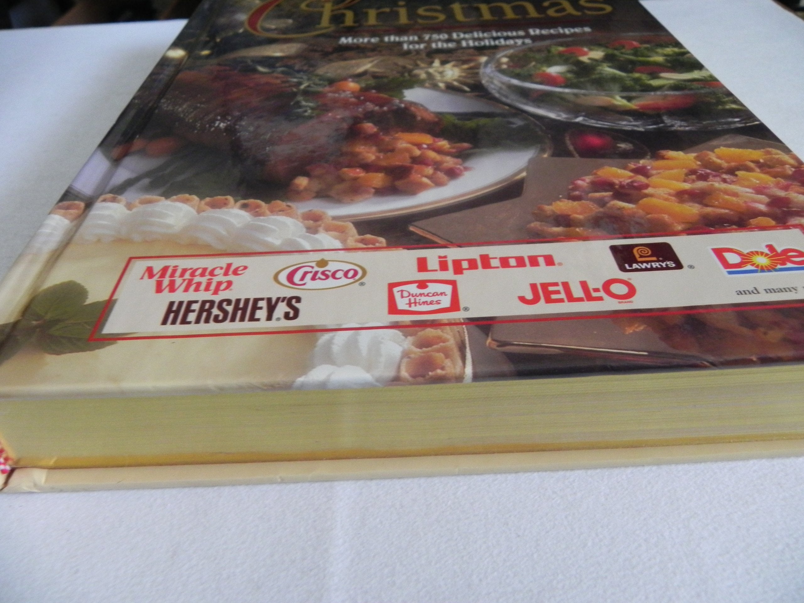 Treasury of Christmas (More than 750 Delicious Recipes for the Holidays)