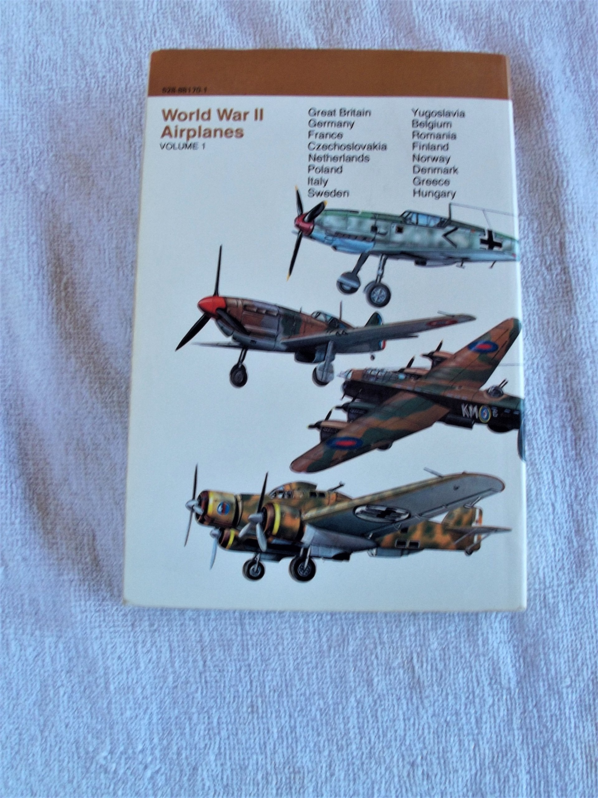 World War II Airplanes, Vol. 1 (Rand McNally Color Illustrated Guides) used book depot