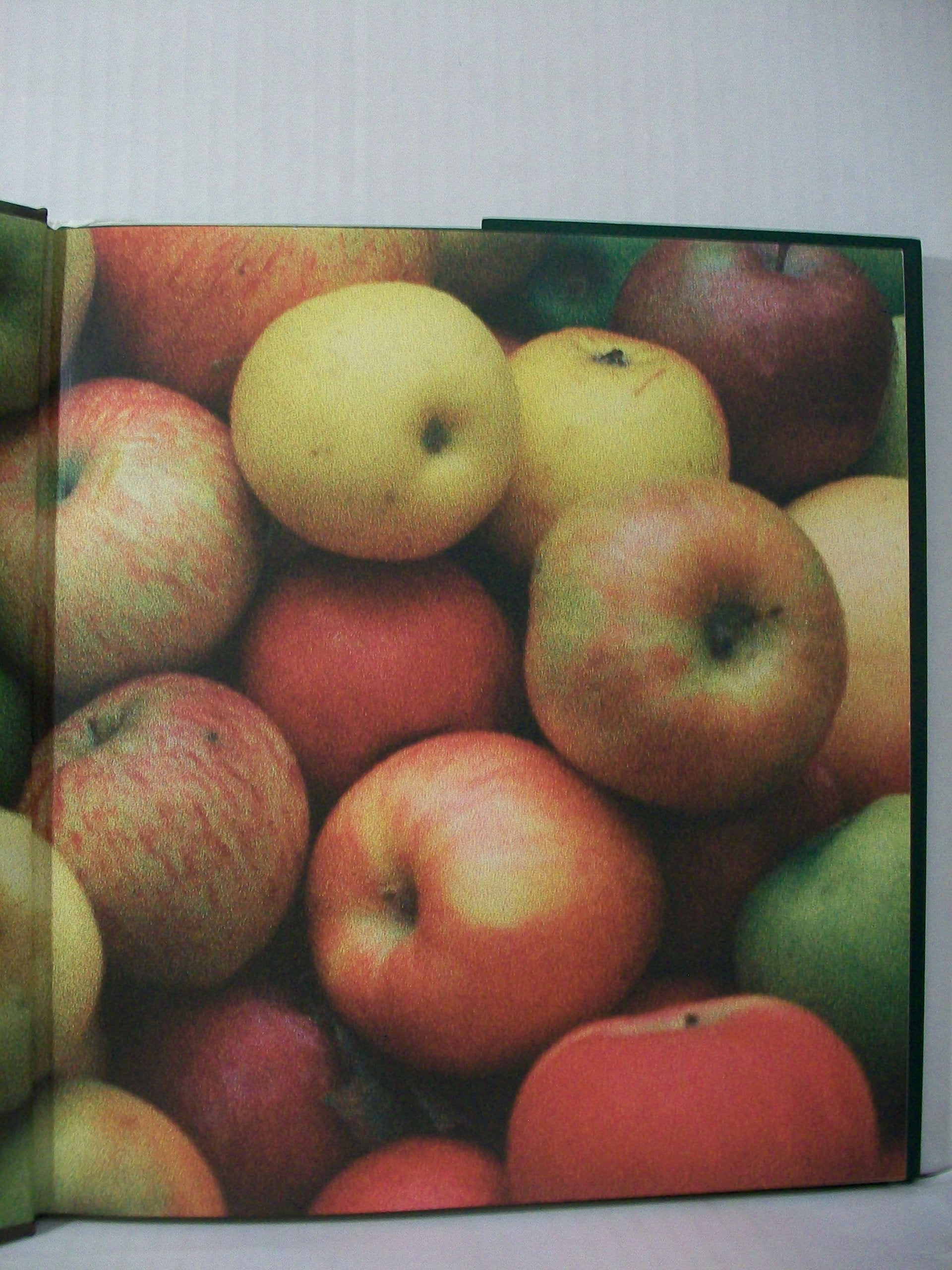 Apples: A Country Garden Cookbook used book depot