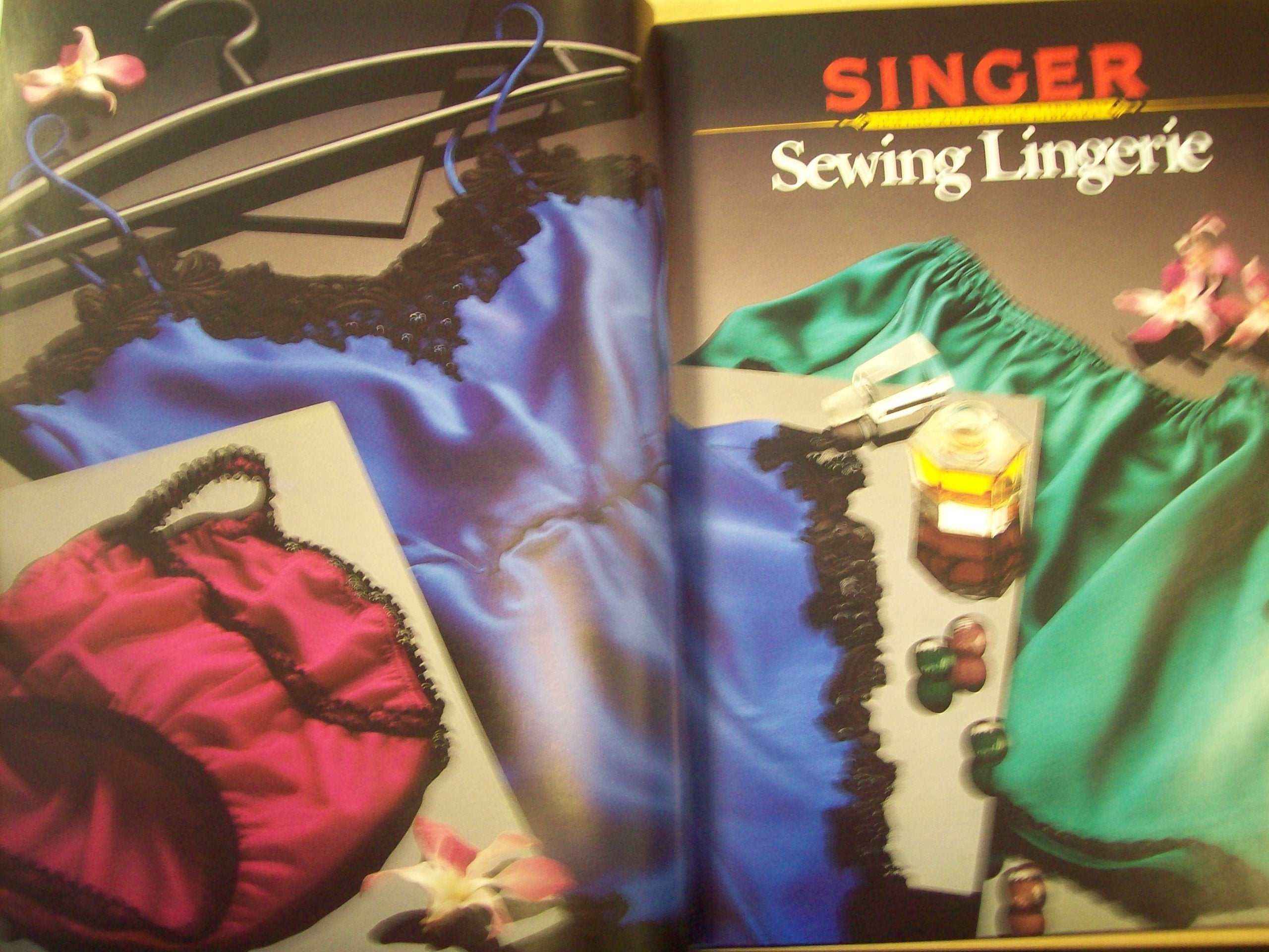 Sewing Lingerie (Singer Sewing Reference Library)