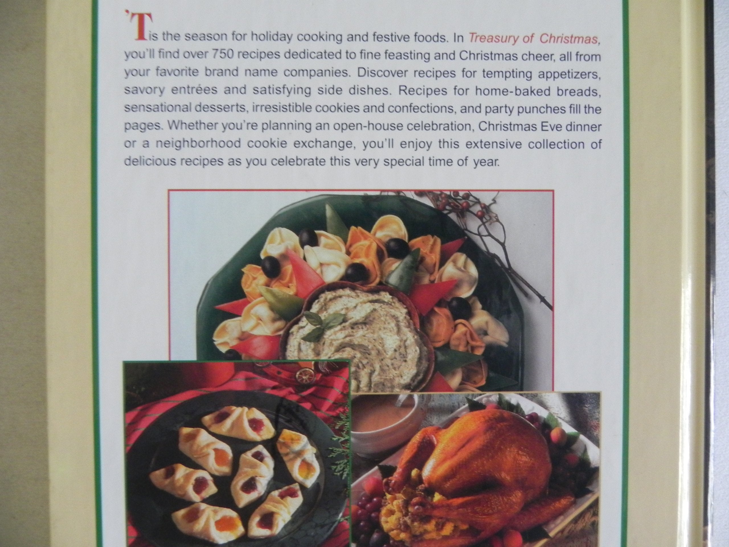 Treasury of Christmas (More than 750 Delicious Recipes for the Holidays)