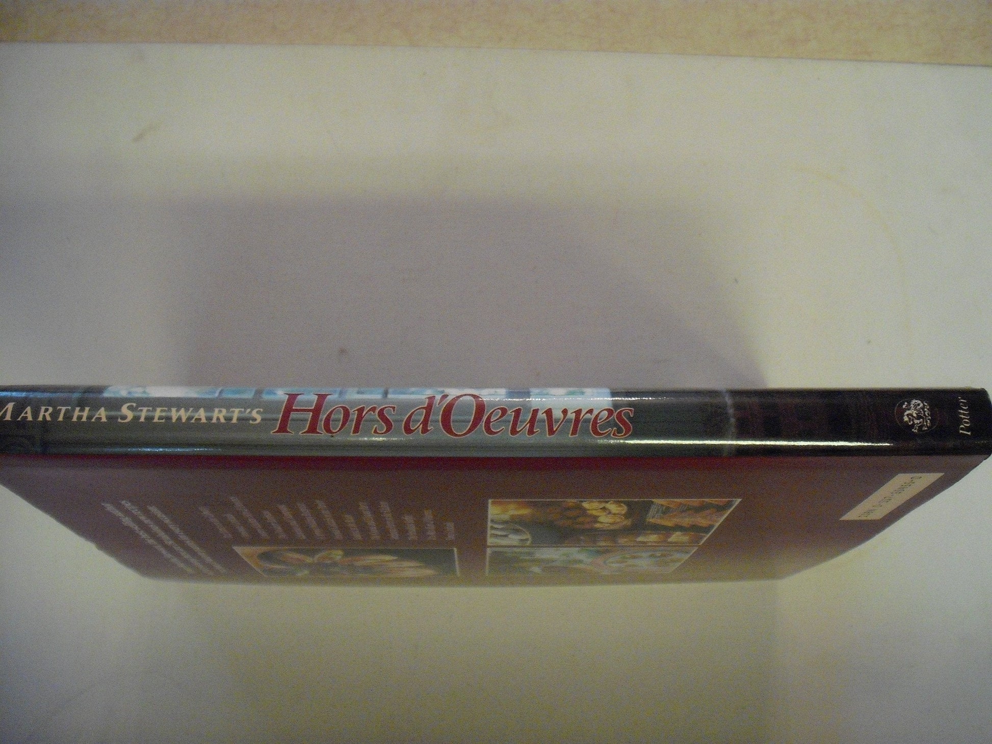 Martha Stewart's Hors D'oeuvres: The Creation and Presentation of Fabulous Finger Food used book depot