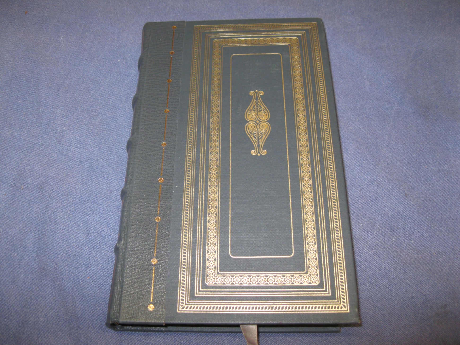 Rare Virgil, translation Of John Dryden / FRANKLIN LIBRARY THE AENEID 1982 used book depot