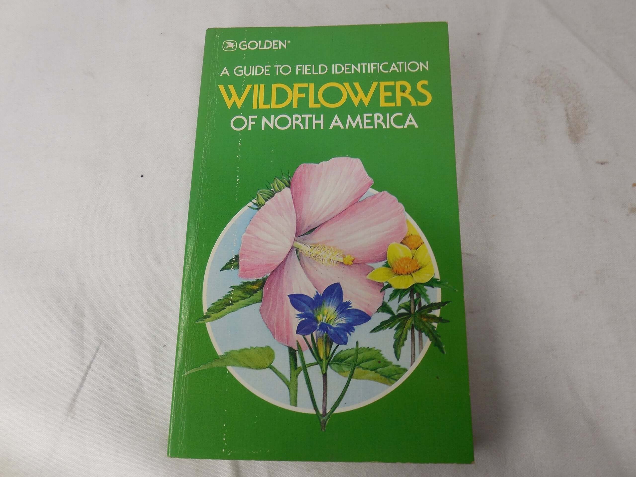 Wildflowers of North America: A Guide to Field Identification (The Golden field guide series) used book depot