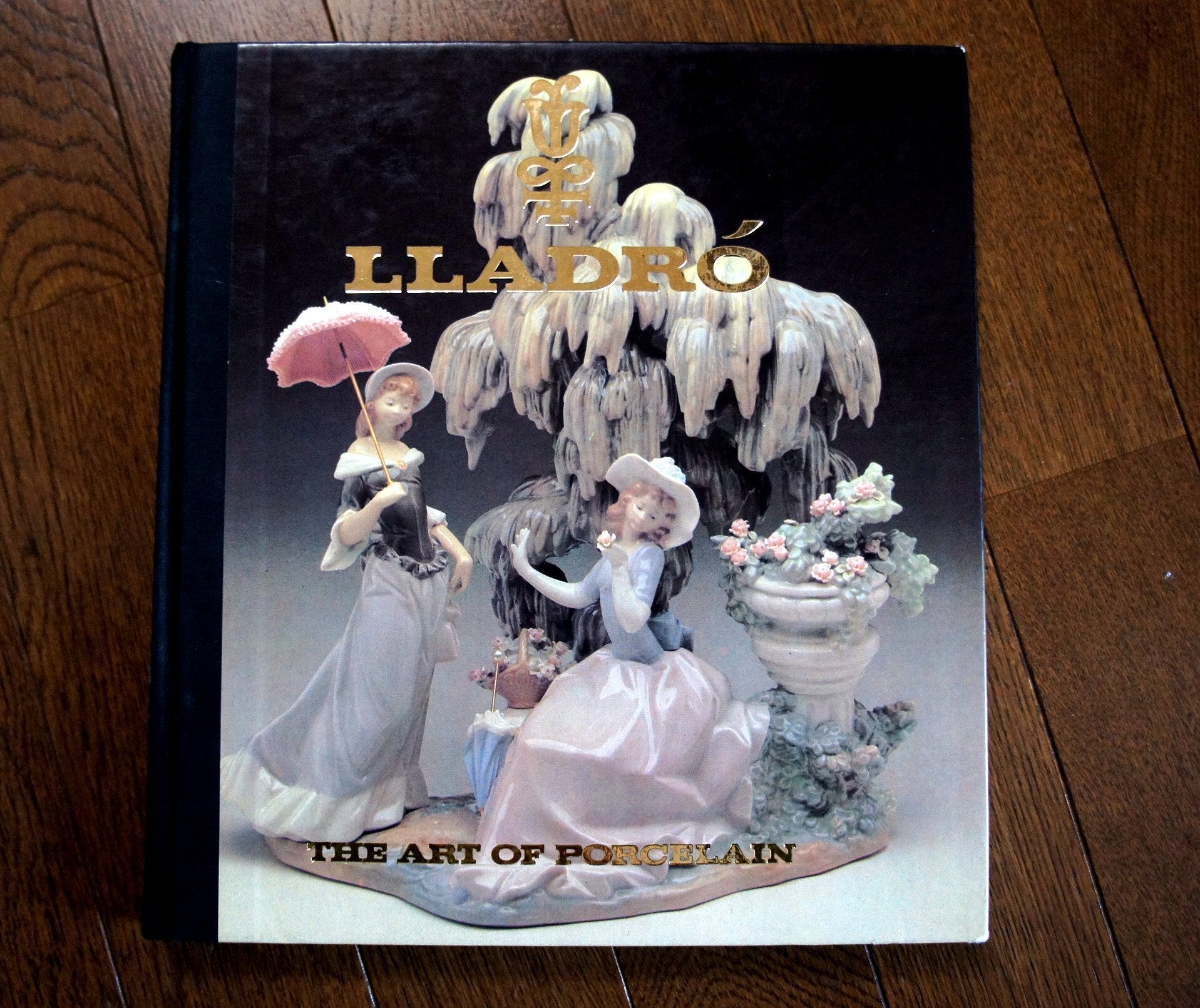 Lladro': The Art of Porcelain (How Spanish Porcelain Became World Famous) used book depot