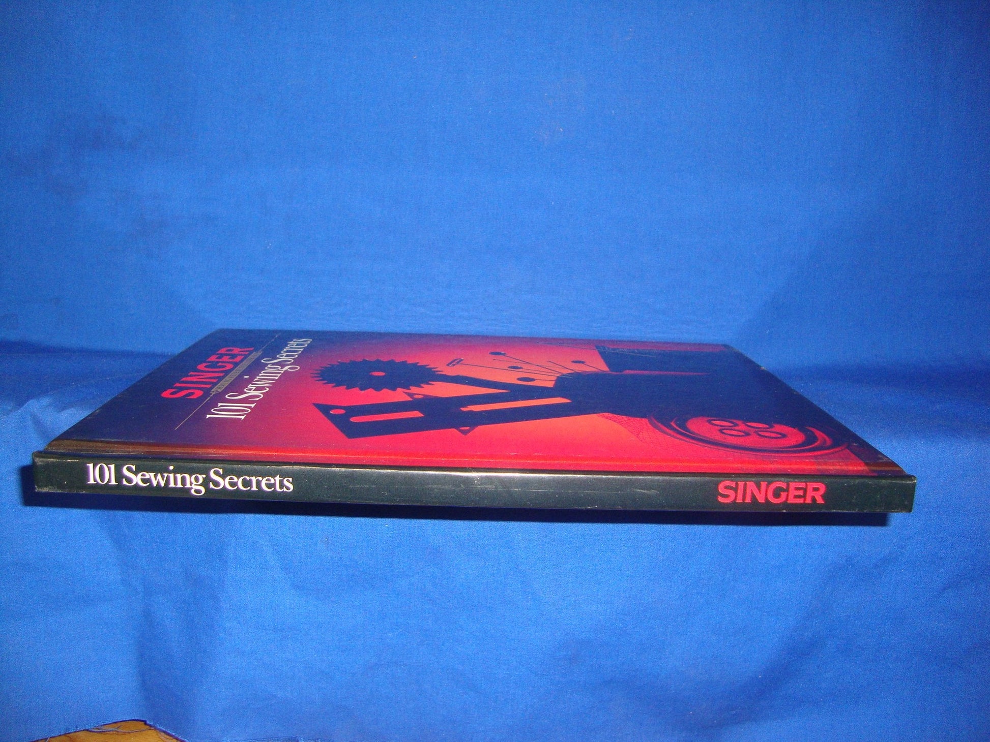 101 Sewing Secrets (Singer Sewing Reference Library) used book depot