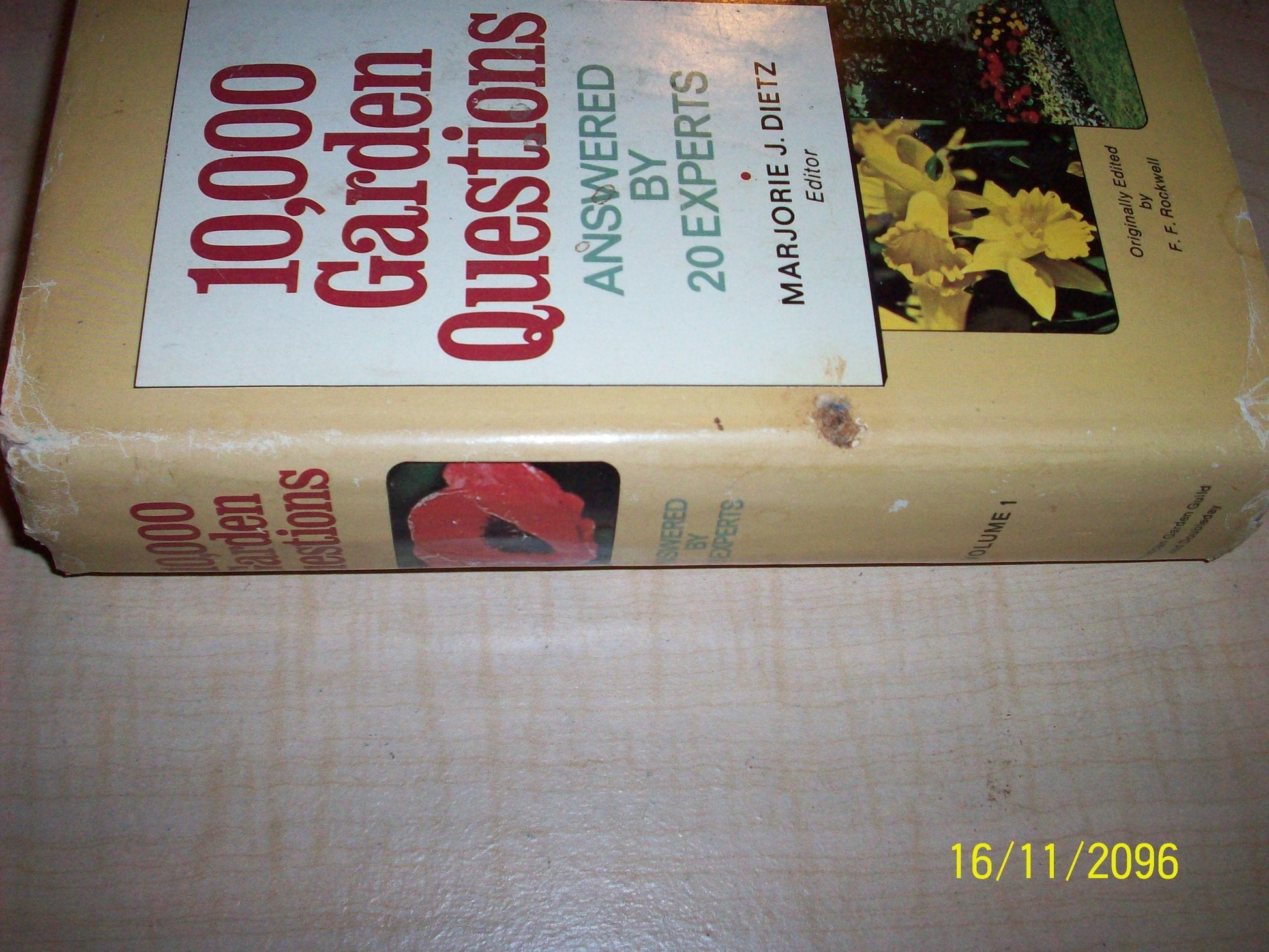 10,000 Garden Questions used book depot