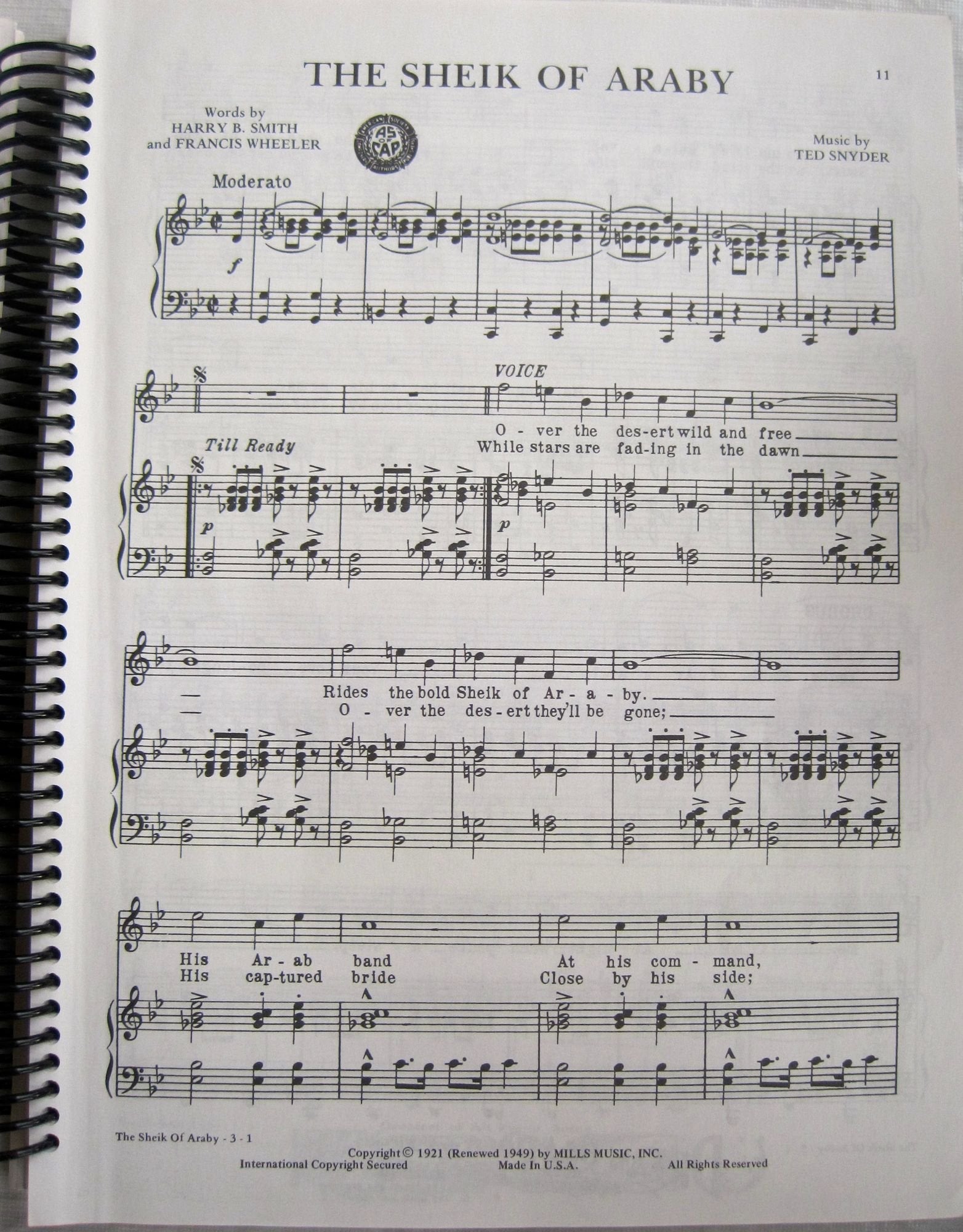 '20s, '30s, & '40s Showstoppers: Piano/Vocal/Chords used book depot