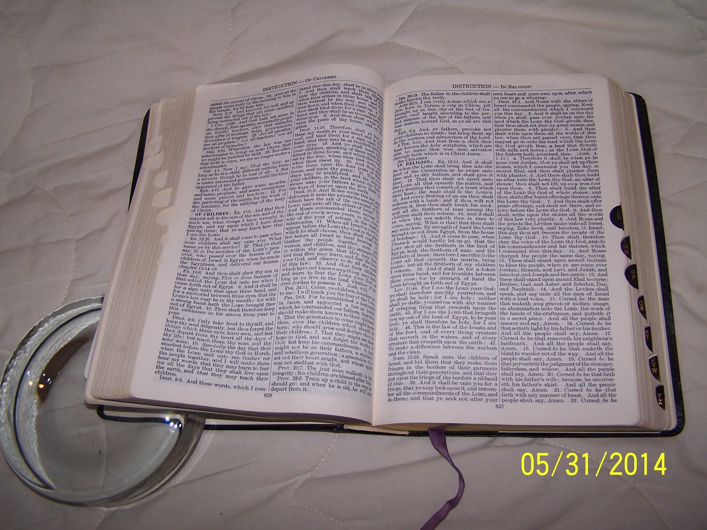 Nave's Topical Bible a Digest of the Holy Scriptures used book depot