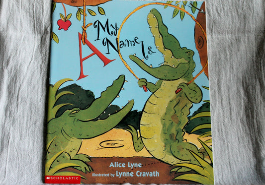 My Name Is [Paperback] Alice Lyne