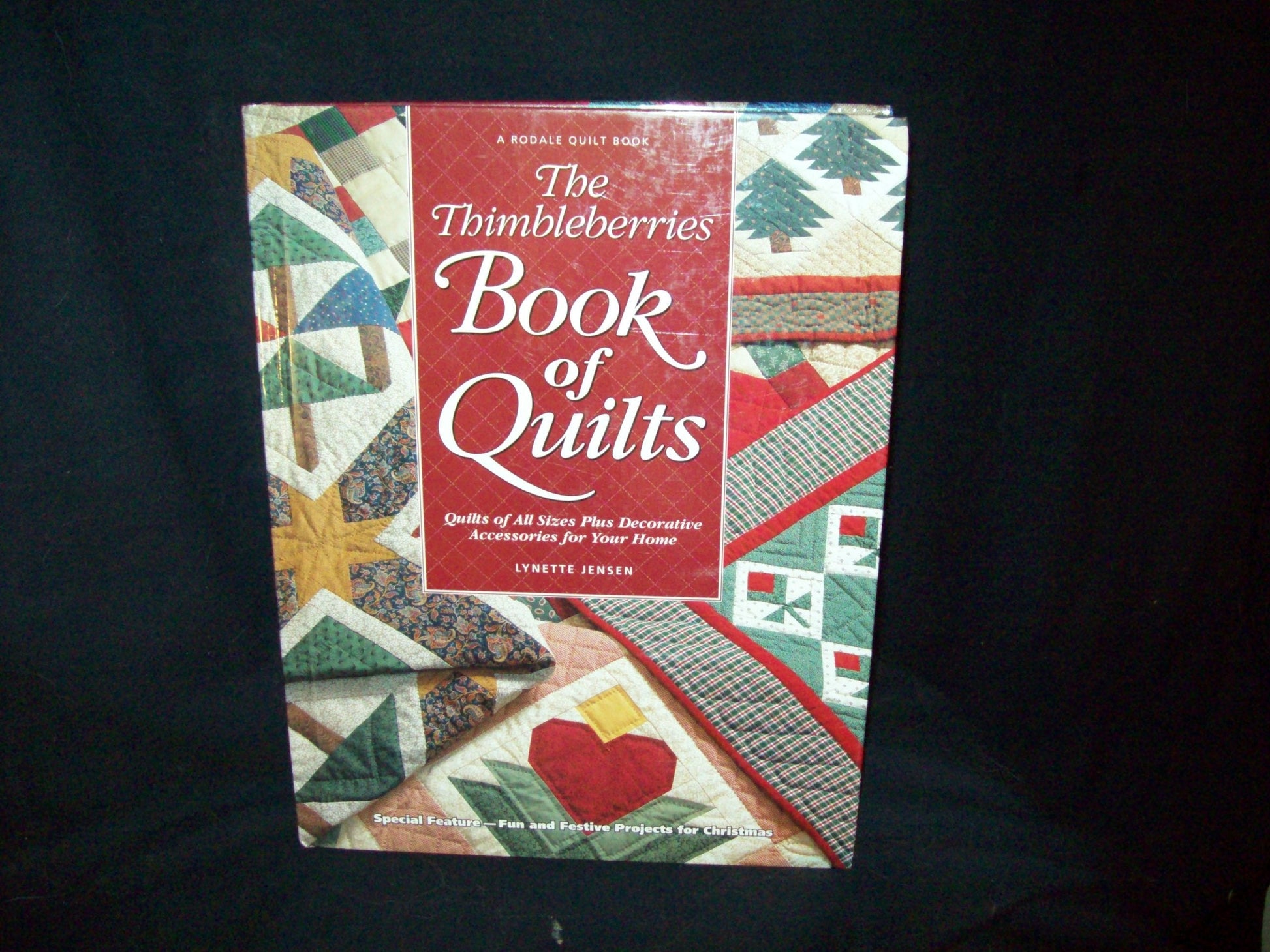 The Thimbleberries Book of Quilts: Quilts of All Sizes Plus Decorative Accessories for Your Home (Rodale Quilt Book) used book depot