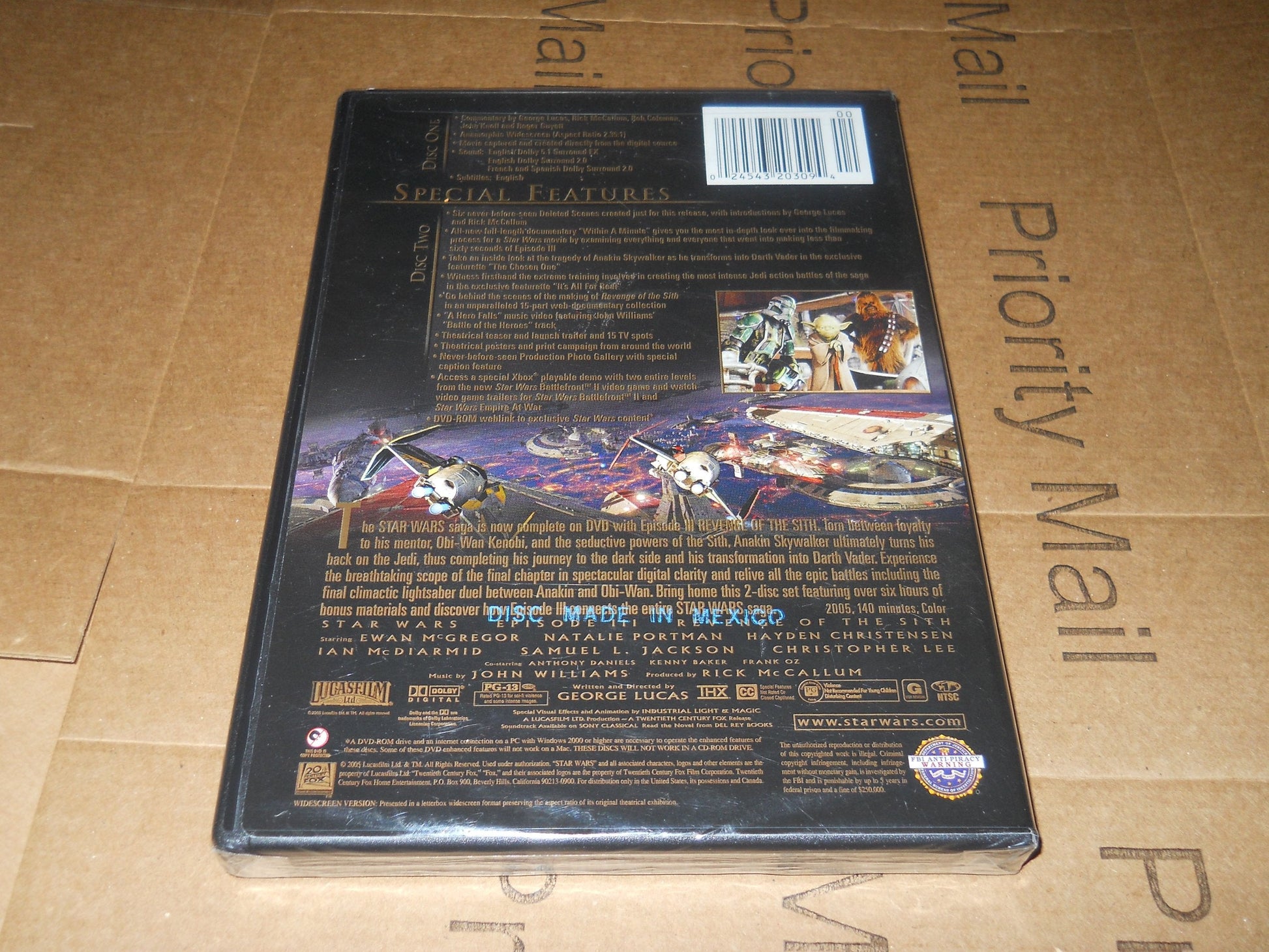 Star Wars: Episode III - Revenge of the Sith (Widescreen Edition) used book depot