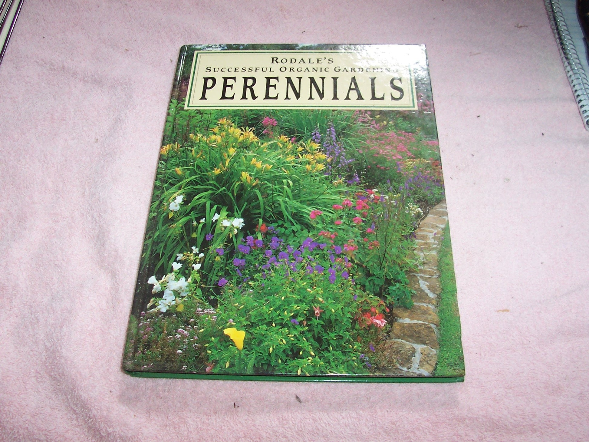 Rodale's Successful Organic Gardening: Perennials used book depot