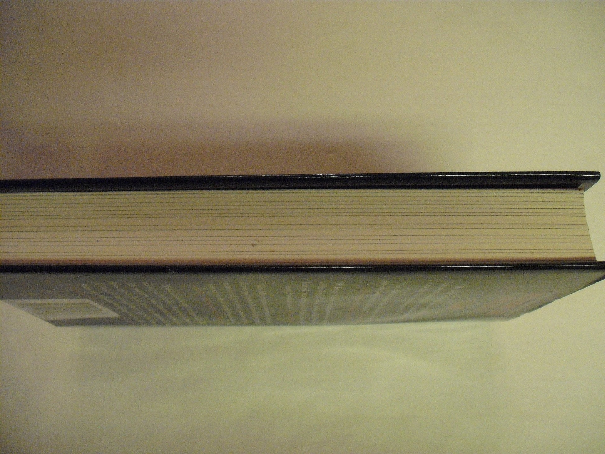 The Strain: Book One of The Strain Trilogy (The Strain Trilogy, 1) used book depot