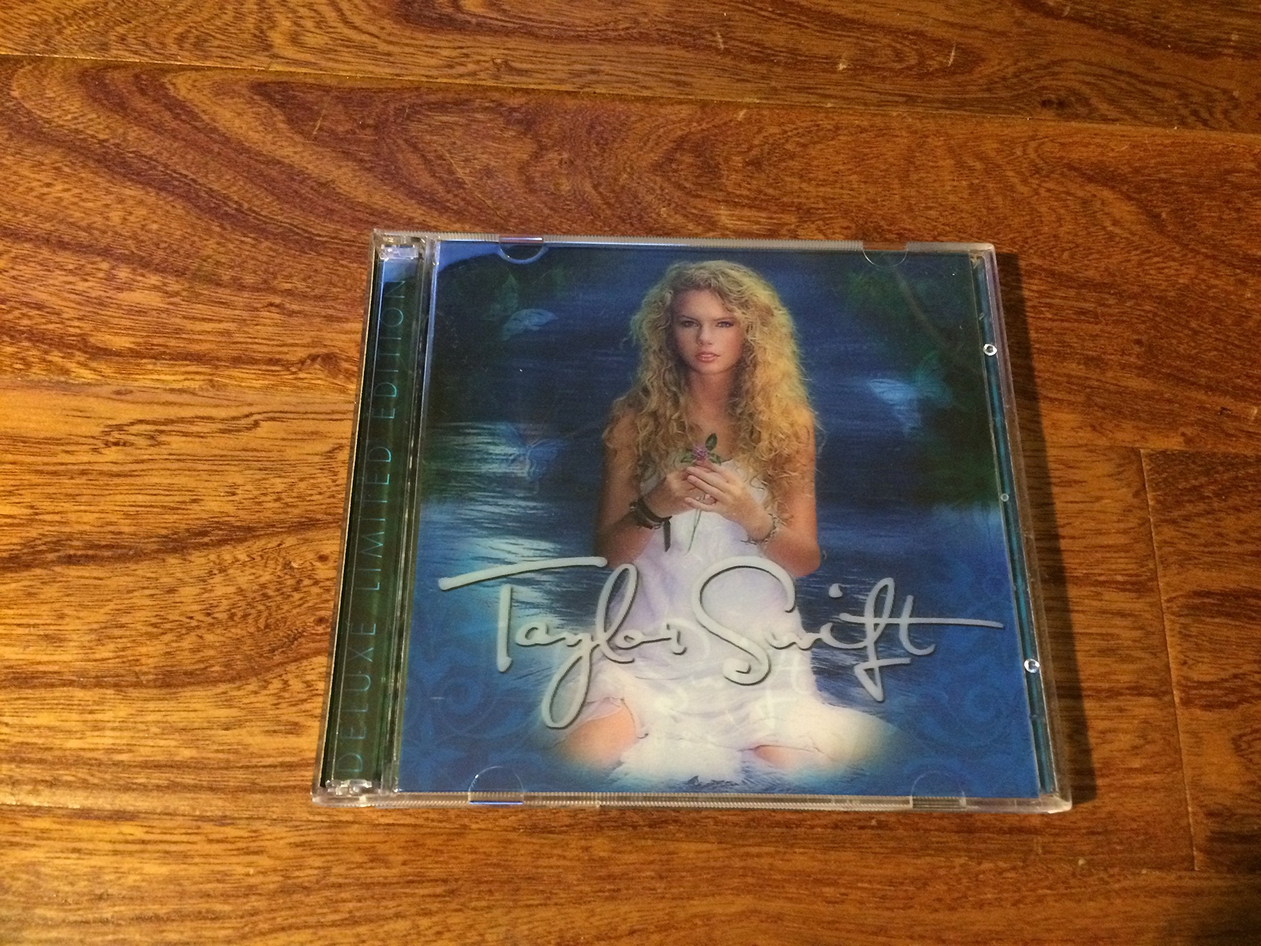 Taylor Swift used book depot