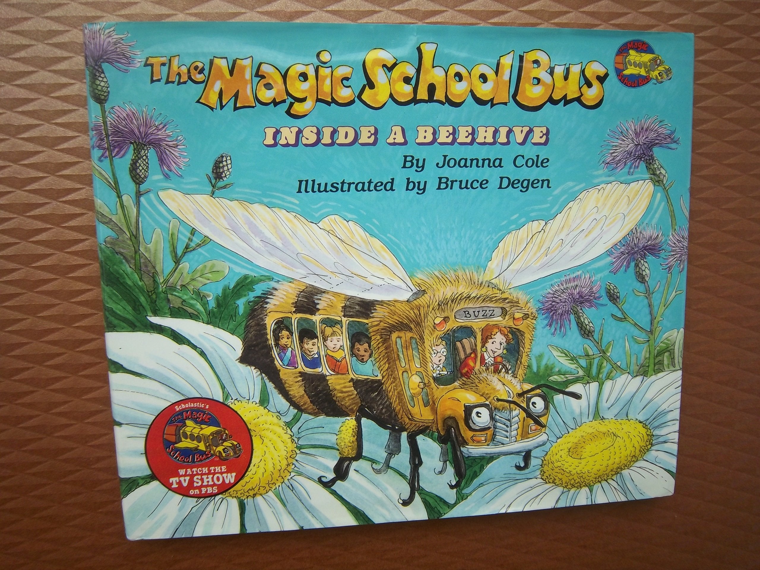 The Magic School Bus Inside a Beehive used book depot